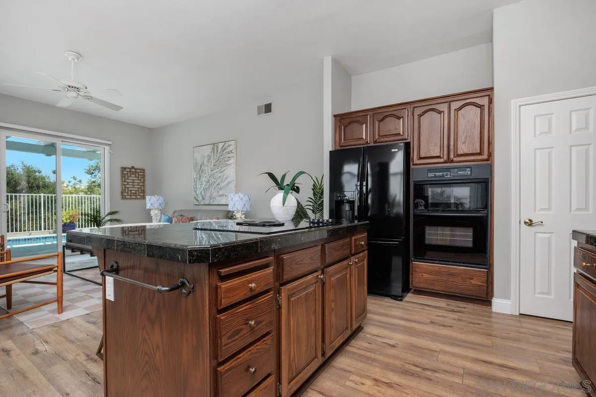 https://cdn.realtyfeed.com/cdn/127/250035745/24c9ab9a4d7053b54af01df1e2e50010.webp