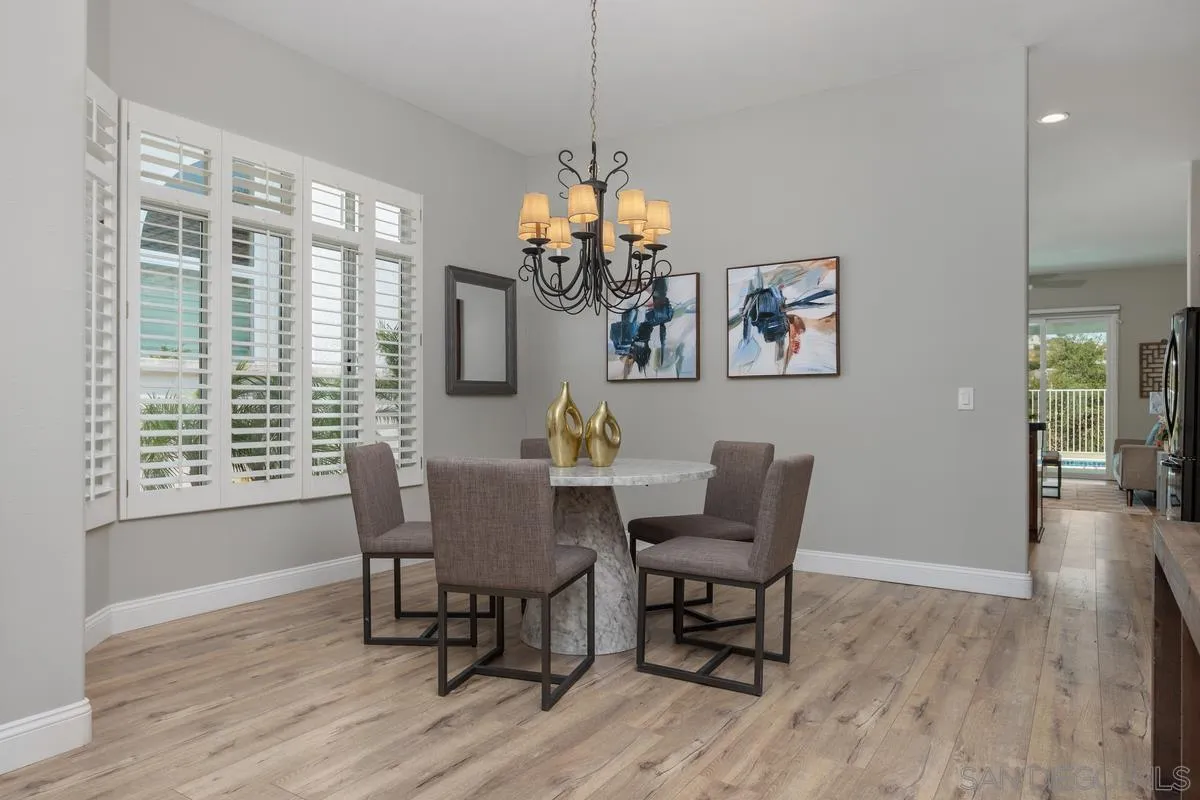 https://cdn.realtyfeed.com/cdn/127/250035745/6af0827e6ca4687aa57d1728d2993c38.webp