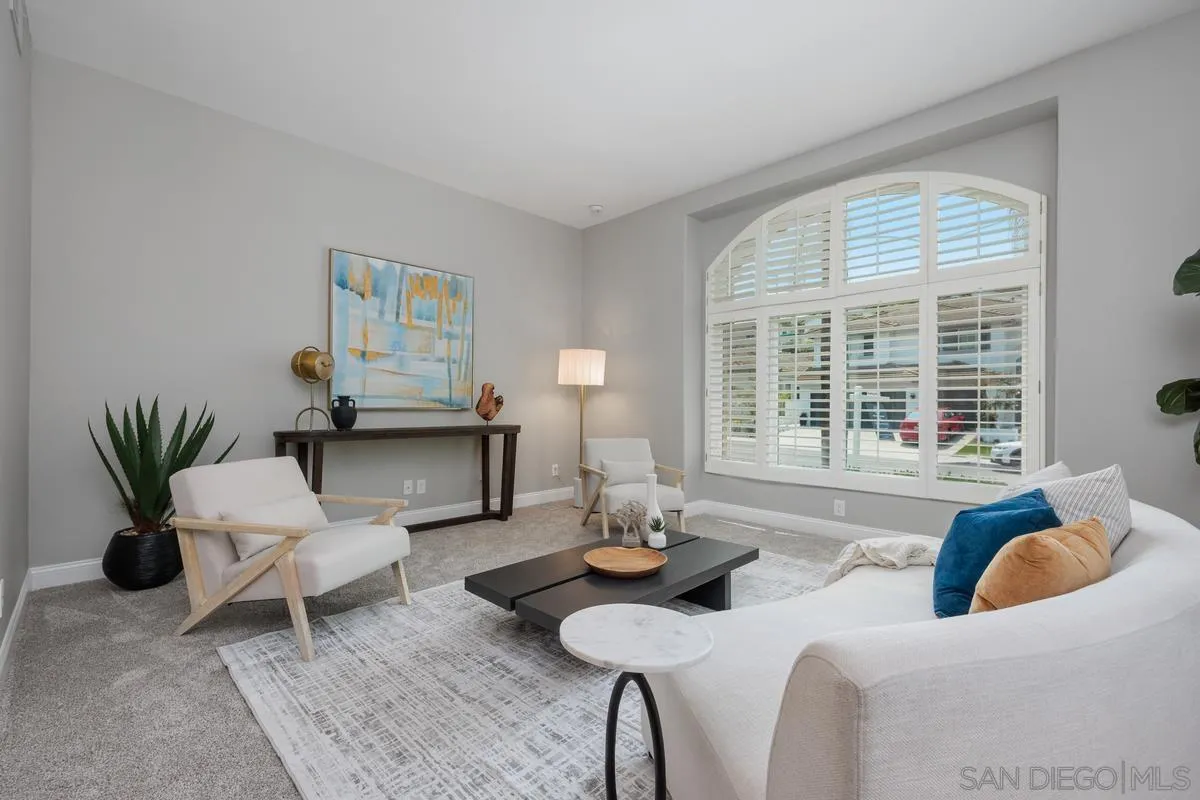 https://cdn.realtyfeed.com/cdn/127/250035745/72e132daad31ceeb49c86e3d16eeb068.webp