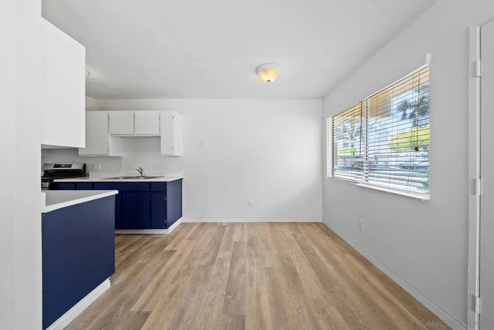 Photo #5: 250035747 Listing 
