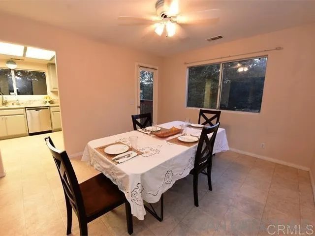 https://cdn.realtyfeed.com/cdn/127/250035749/cf9dfb3196e8adda4880566843eb874f.webp