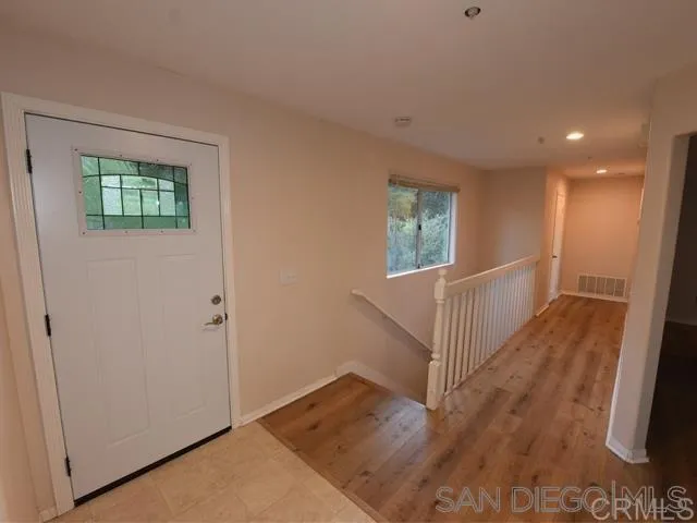 https://cdn.realtyfeed.com/cdn/127/250035749/f58b2ed9076f126b20a2b704621bfe8b.webp
