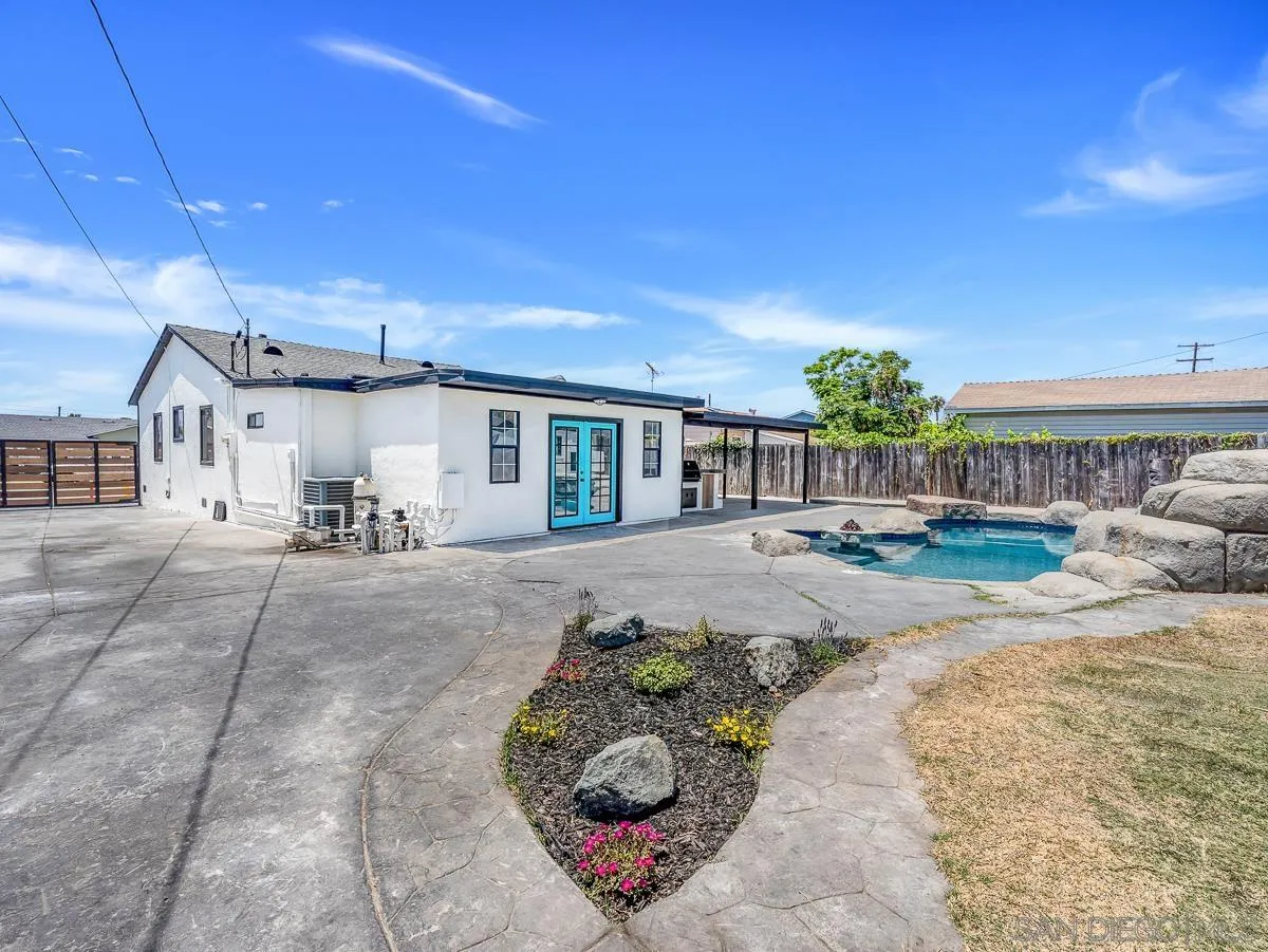 https://cdn.realtyfeed.com/cdn/127/250035756/89dd5c91d5367874b22cf1f45a7cff2f.webp