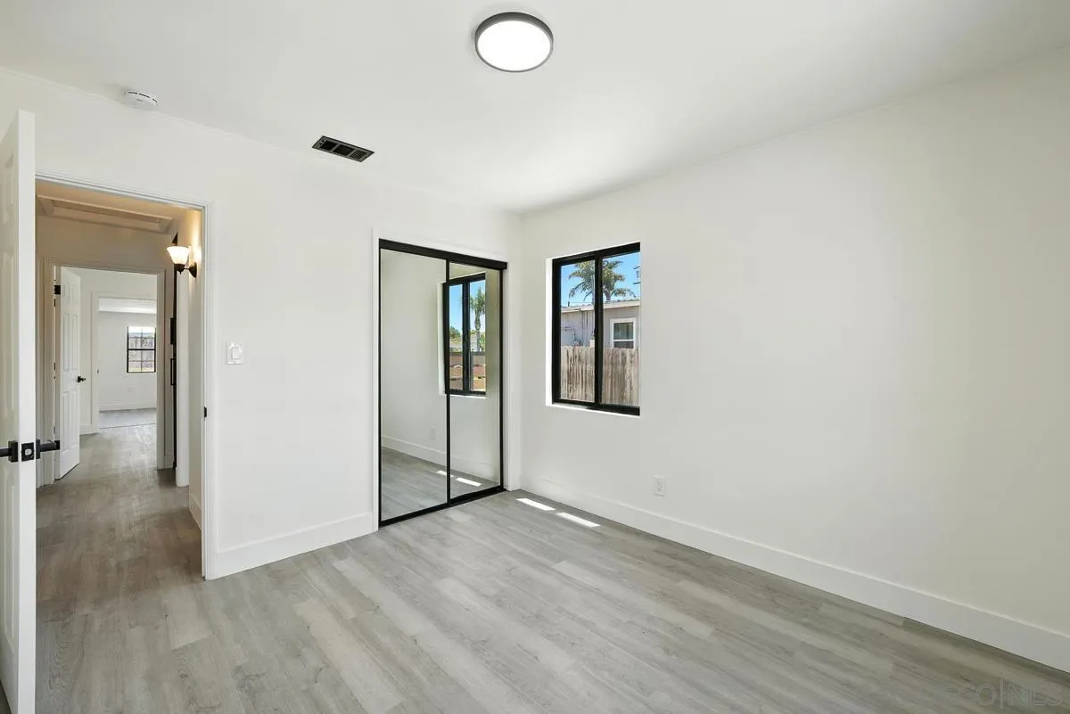 https://cdn.realtyfeed.com/cdn/127/250035756/d9a1a7407e29c7fb6ad35ad69006e115.webp