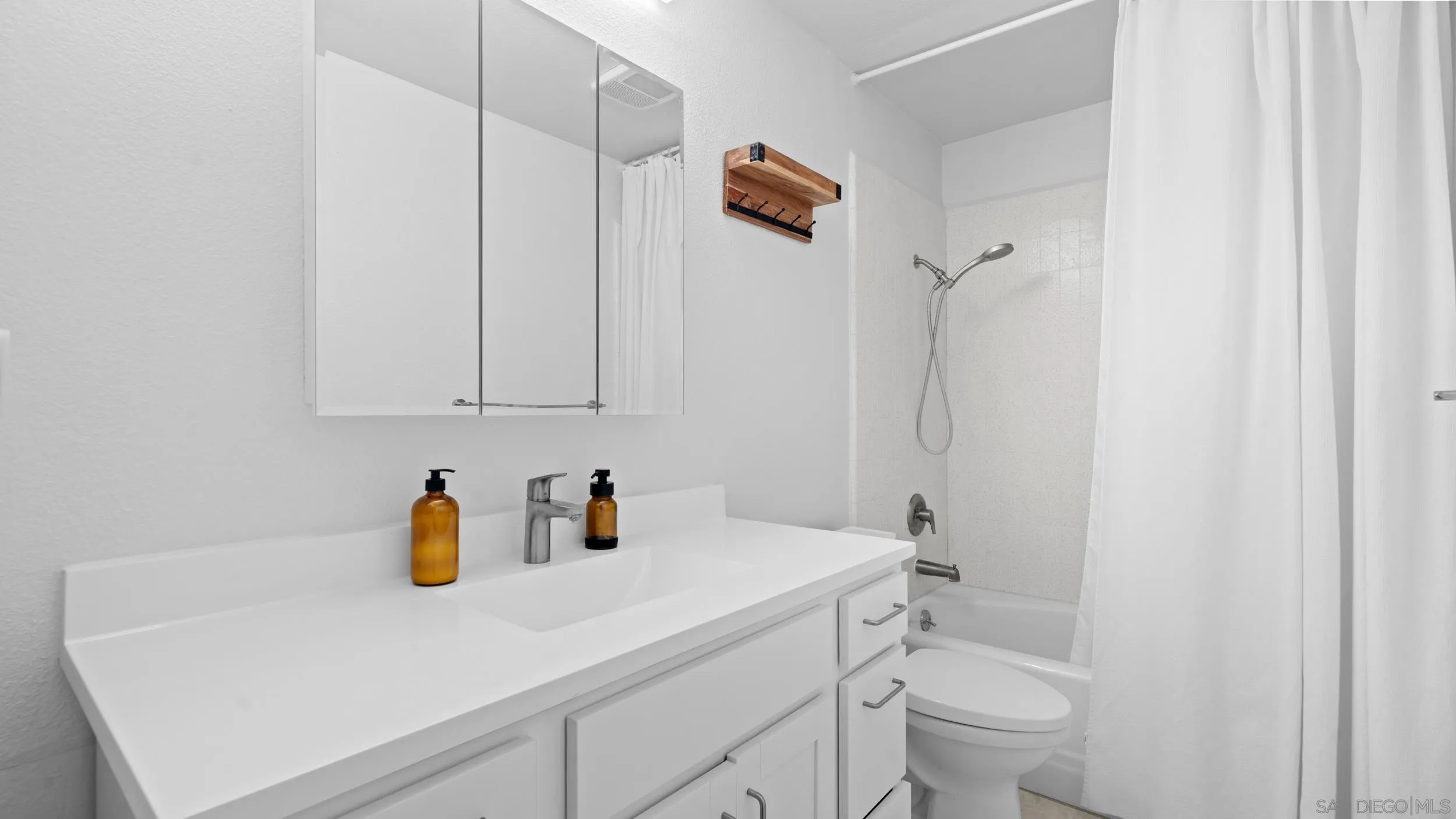 Photo #14: 250035760 Listing: Photo #14