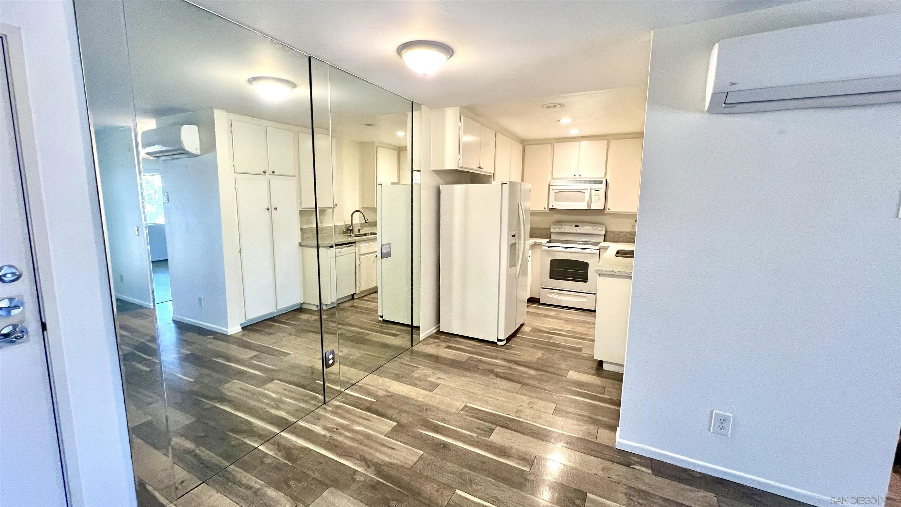 Photo #4: 250035763 Listing 