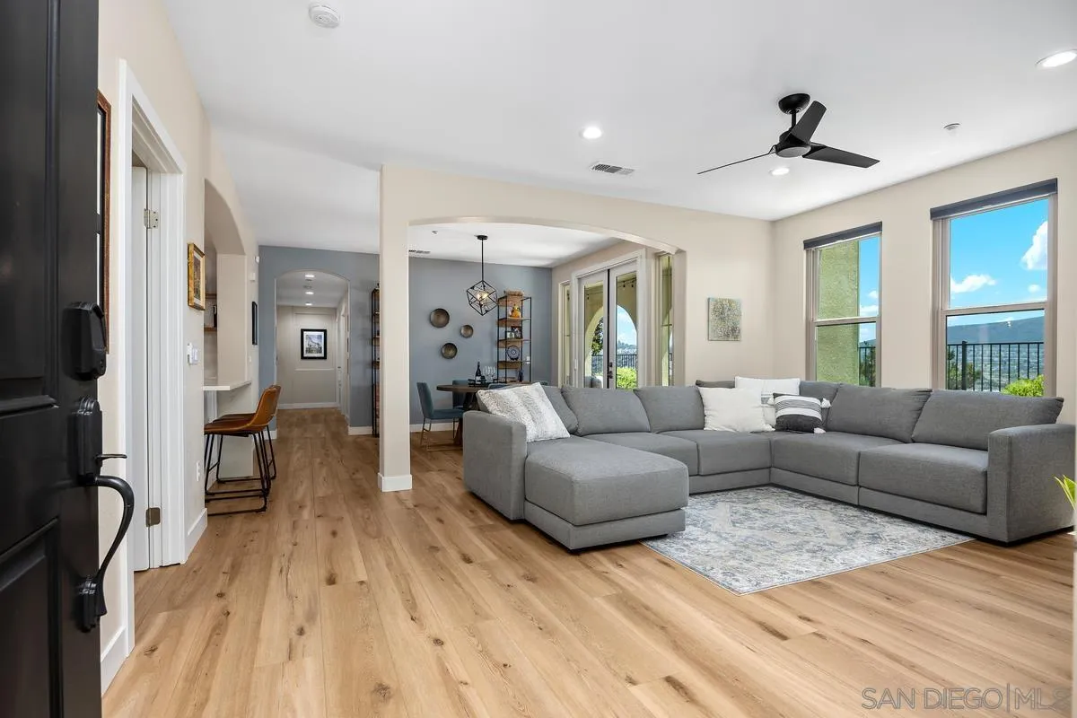 Photo #3: 250035764 Listing 