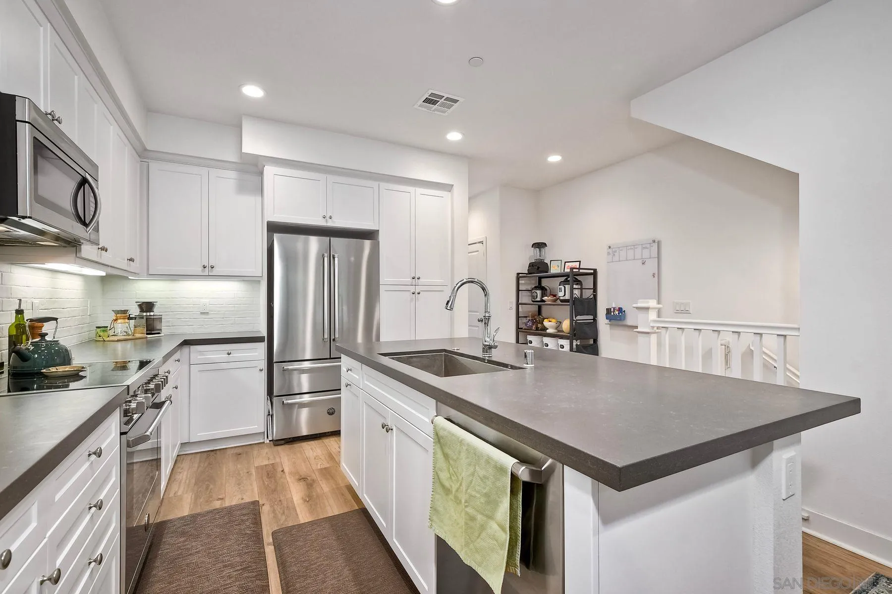 Photo #4: 250035767 Listing 