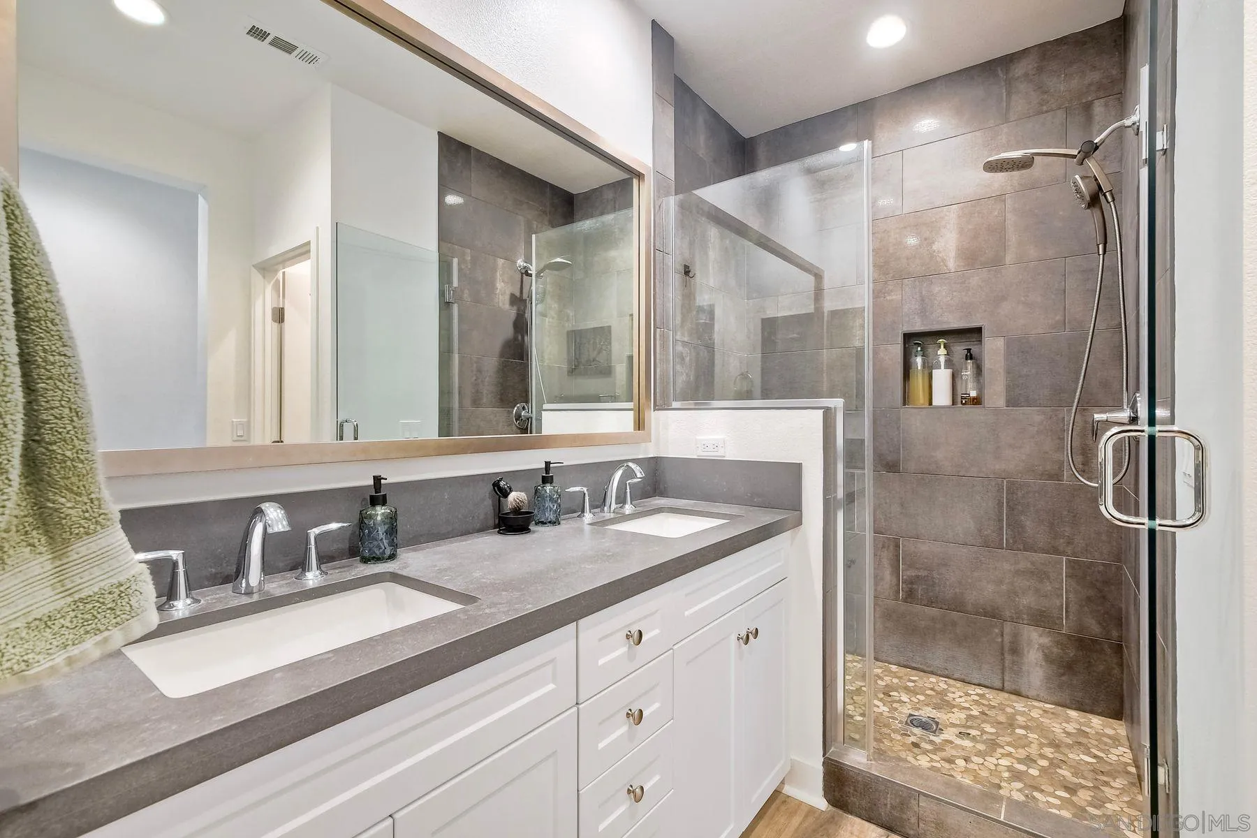Photo #19: 250035767 Listing: Photo #19