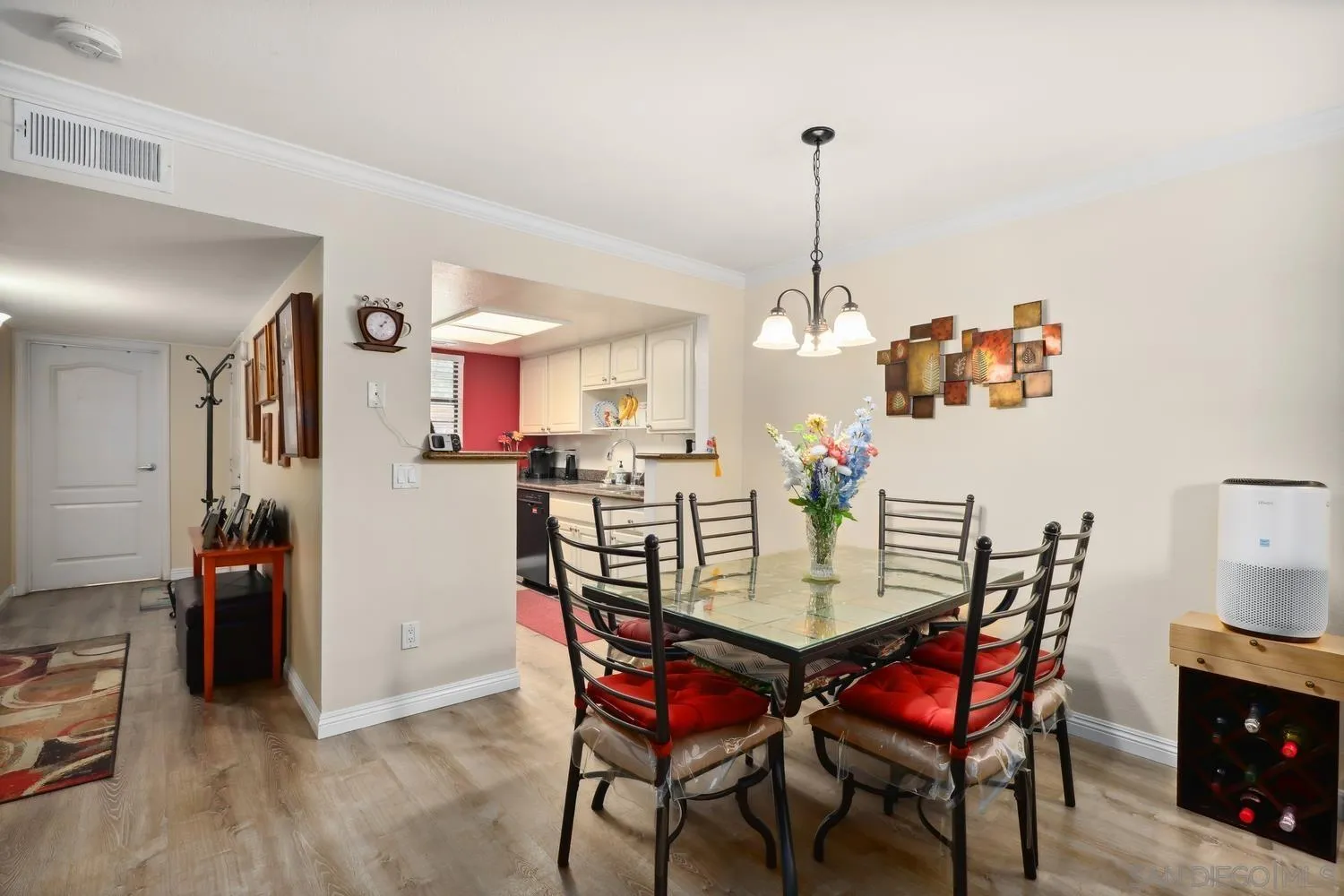 Photo #2: 250035768 Listing 