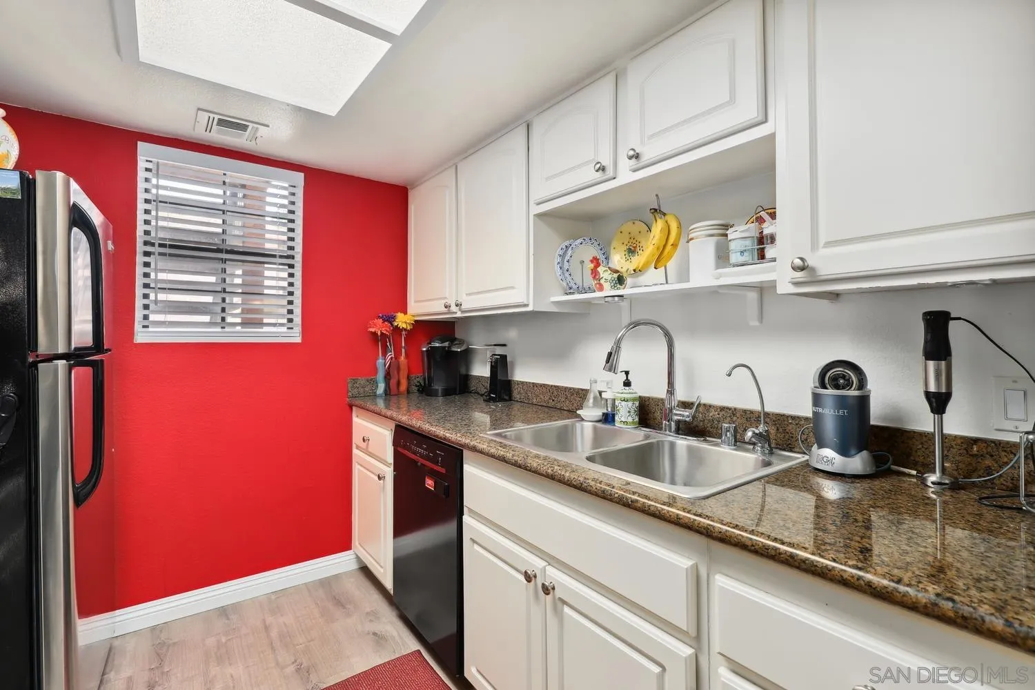 Photo #3: 250035768 Listing 