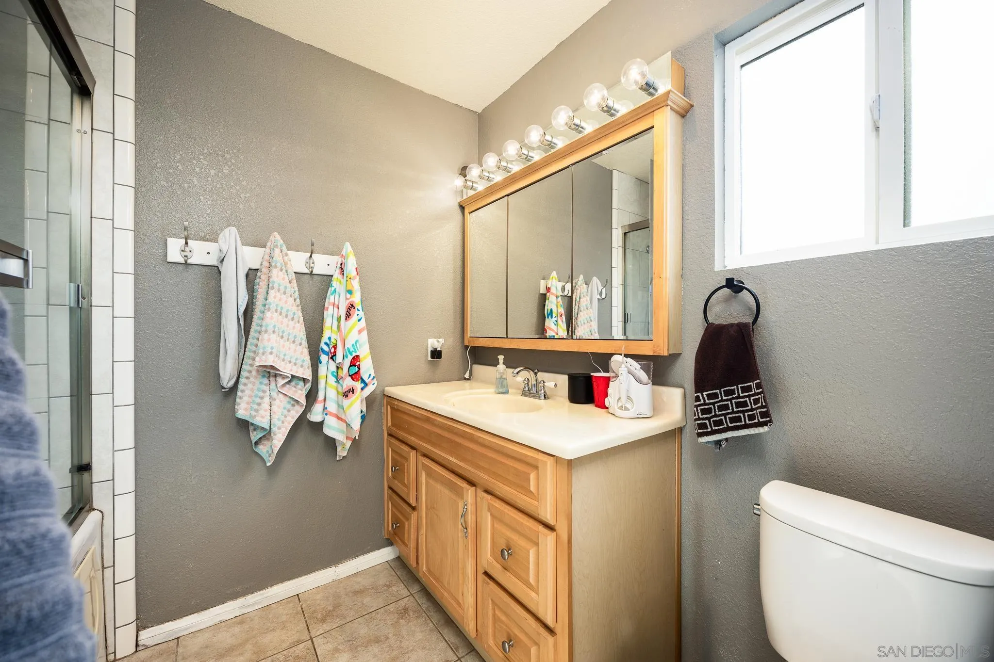 https://cdn.realtyfeed.com/cdn/127/250035770/a1e241484adc416f0fb0aeca1695ce41.webp