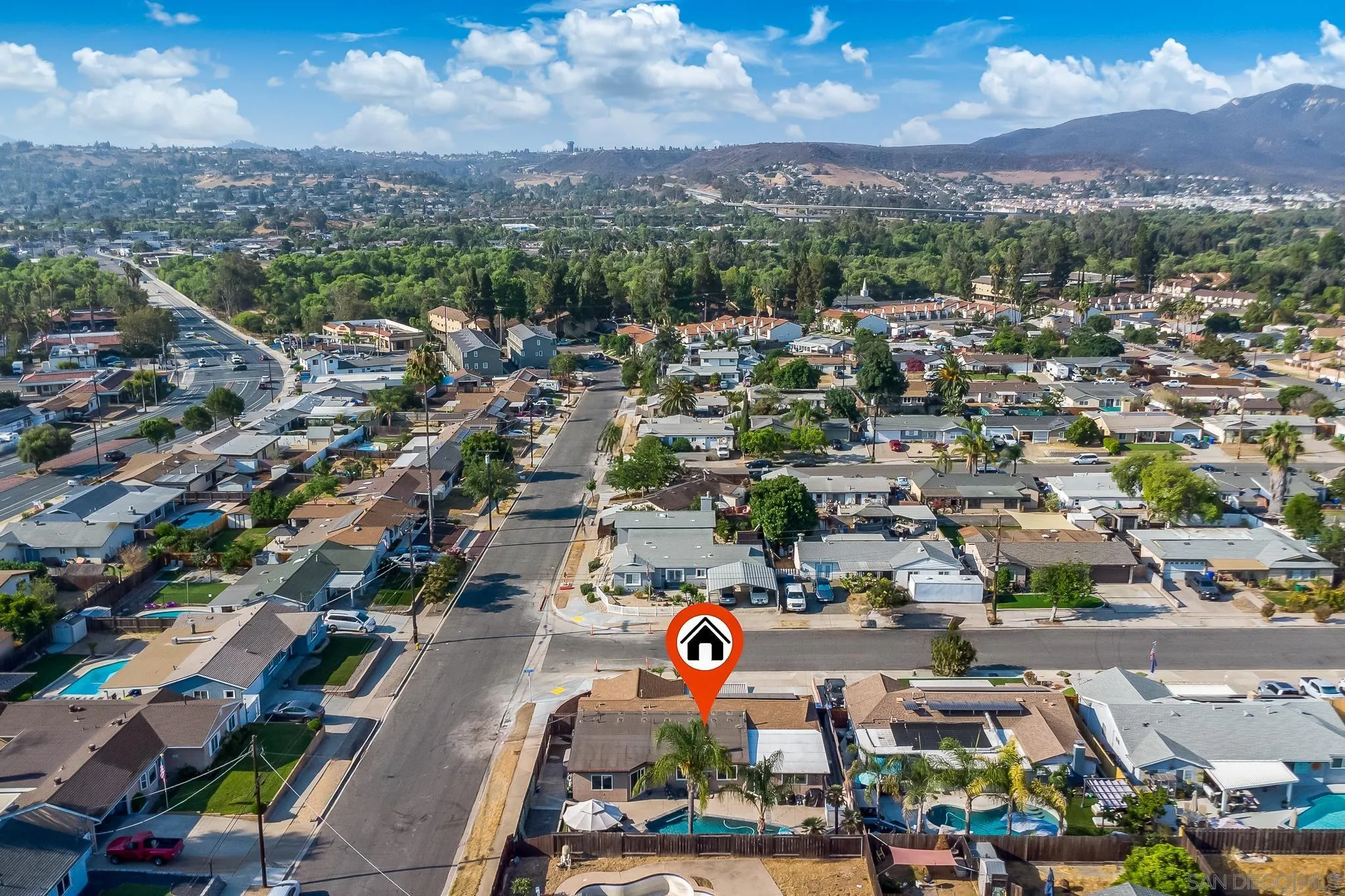 https://cdn.realtyfeed.com/cdn/127/250035770/c4f986ec55ab8e08fef967401424c9aa.webp