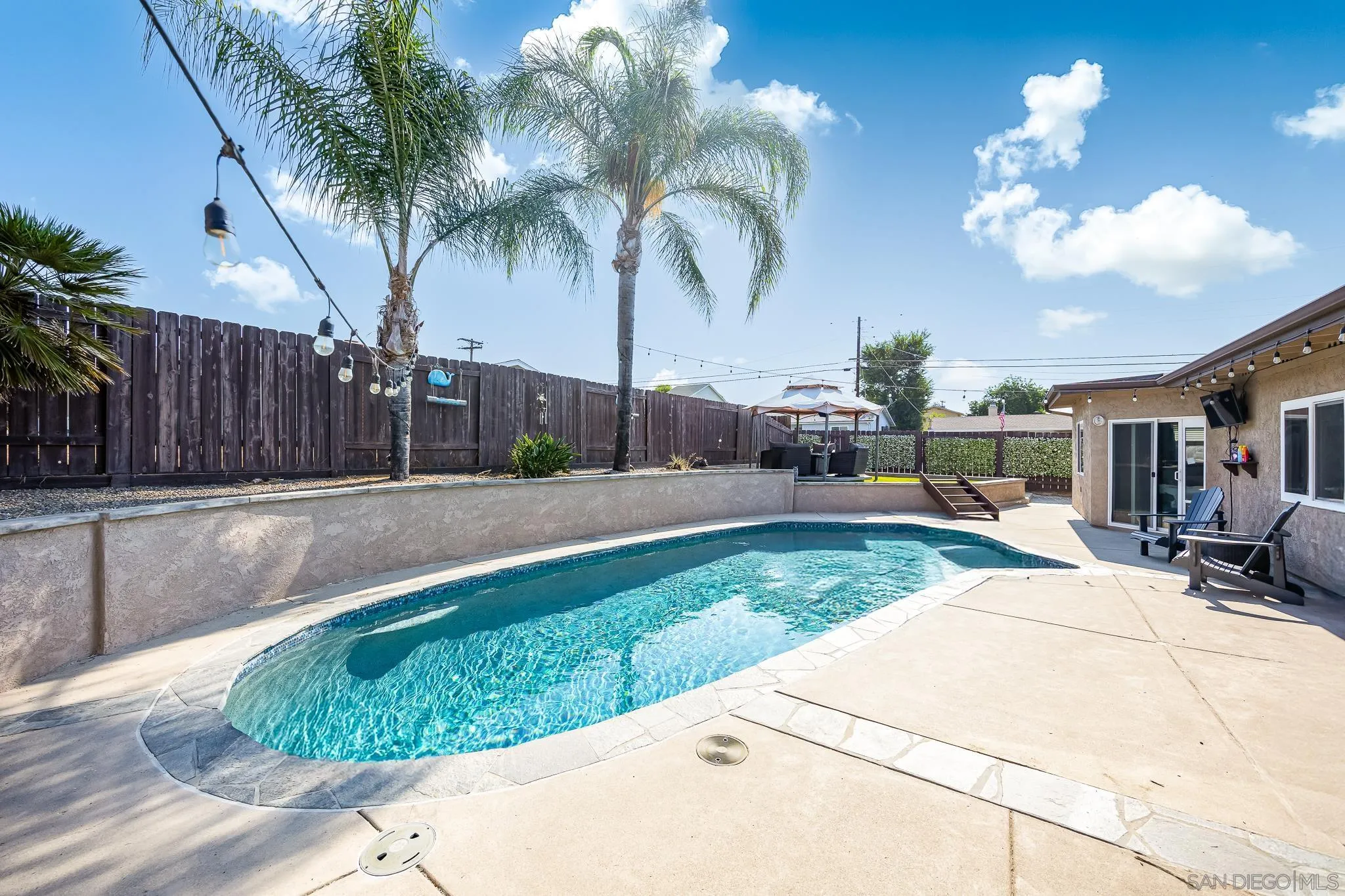 https://cdn.realtyfeed.com/cdn/127/250035770/cf1fe6553f95ecca4dc823ae55a8ff08.webp