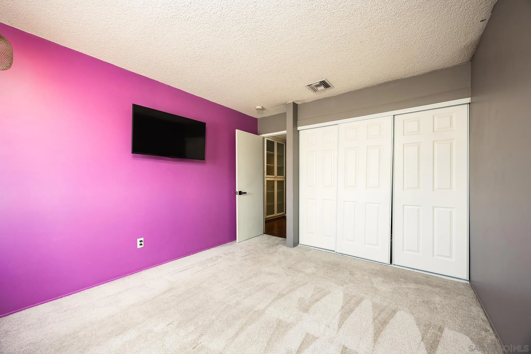 https://cdn.realtyfeed.com/cdn/127/250035770/fed8f449892e925043c721e74fecb1de.webp