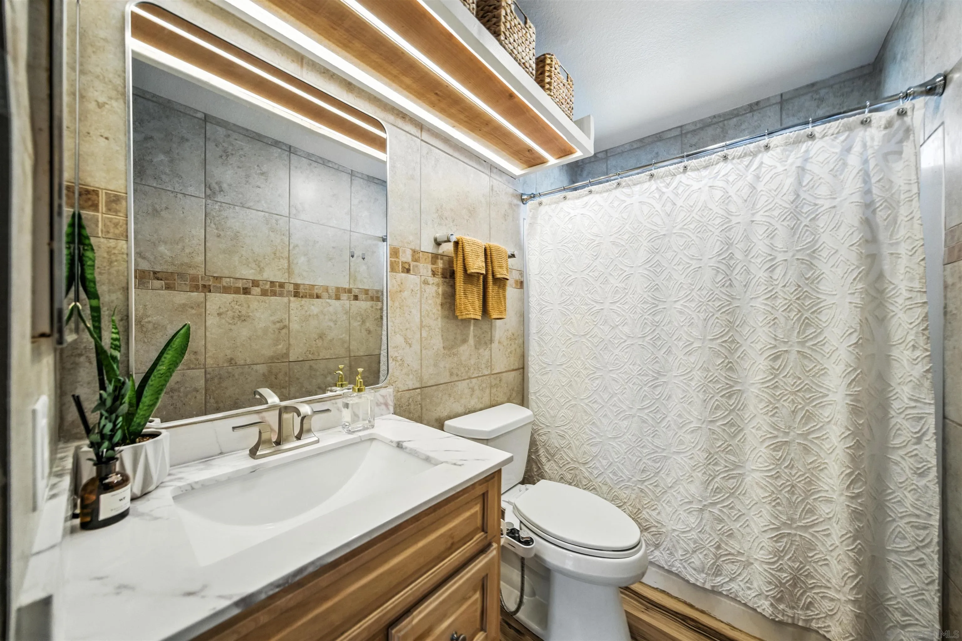 Photo #13: 250035771 Listing: Photo #13