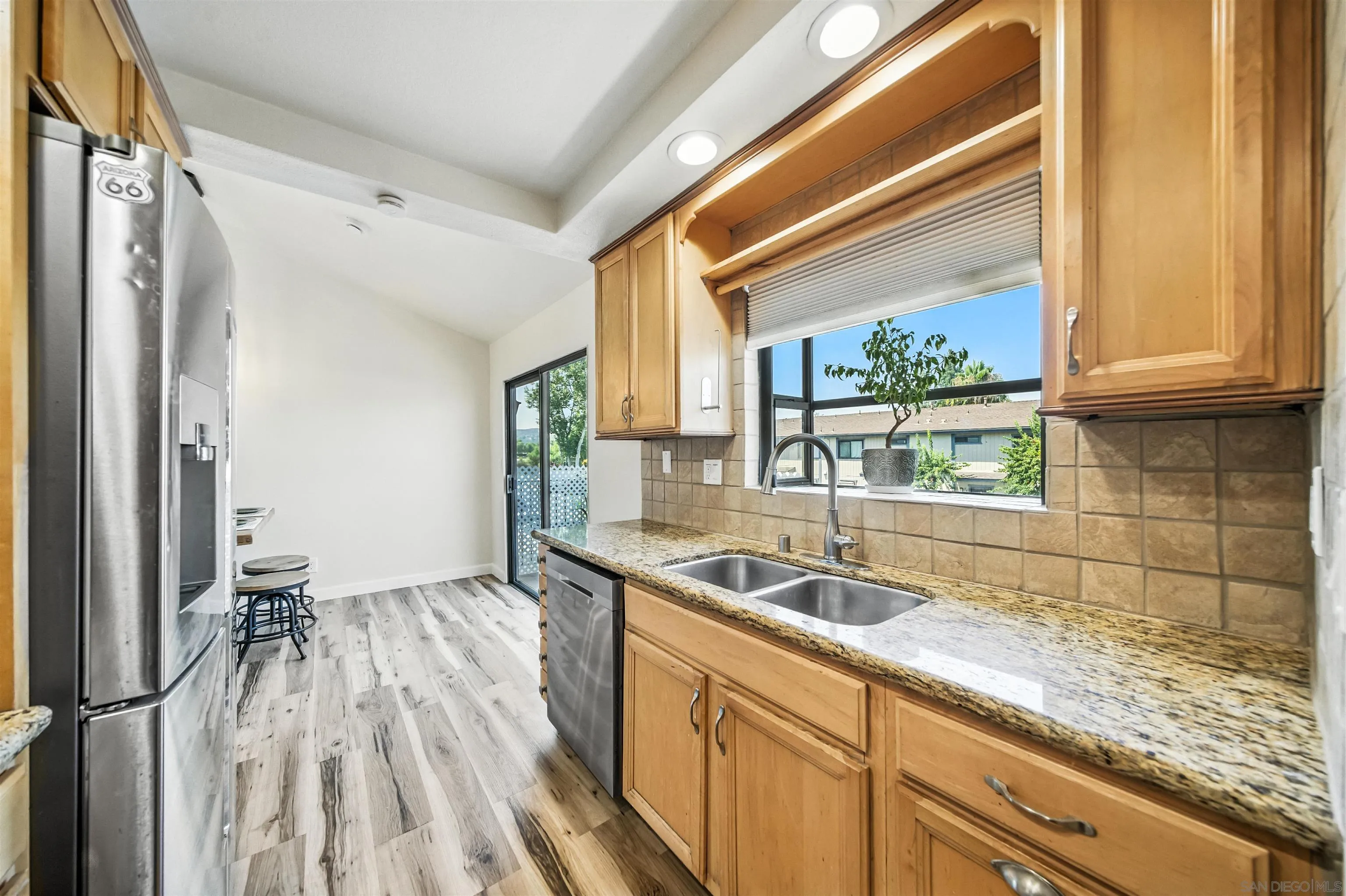 Photo #5: 250035771 Listing 