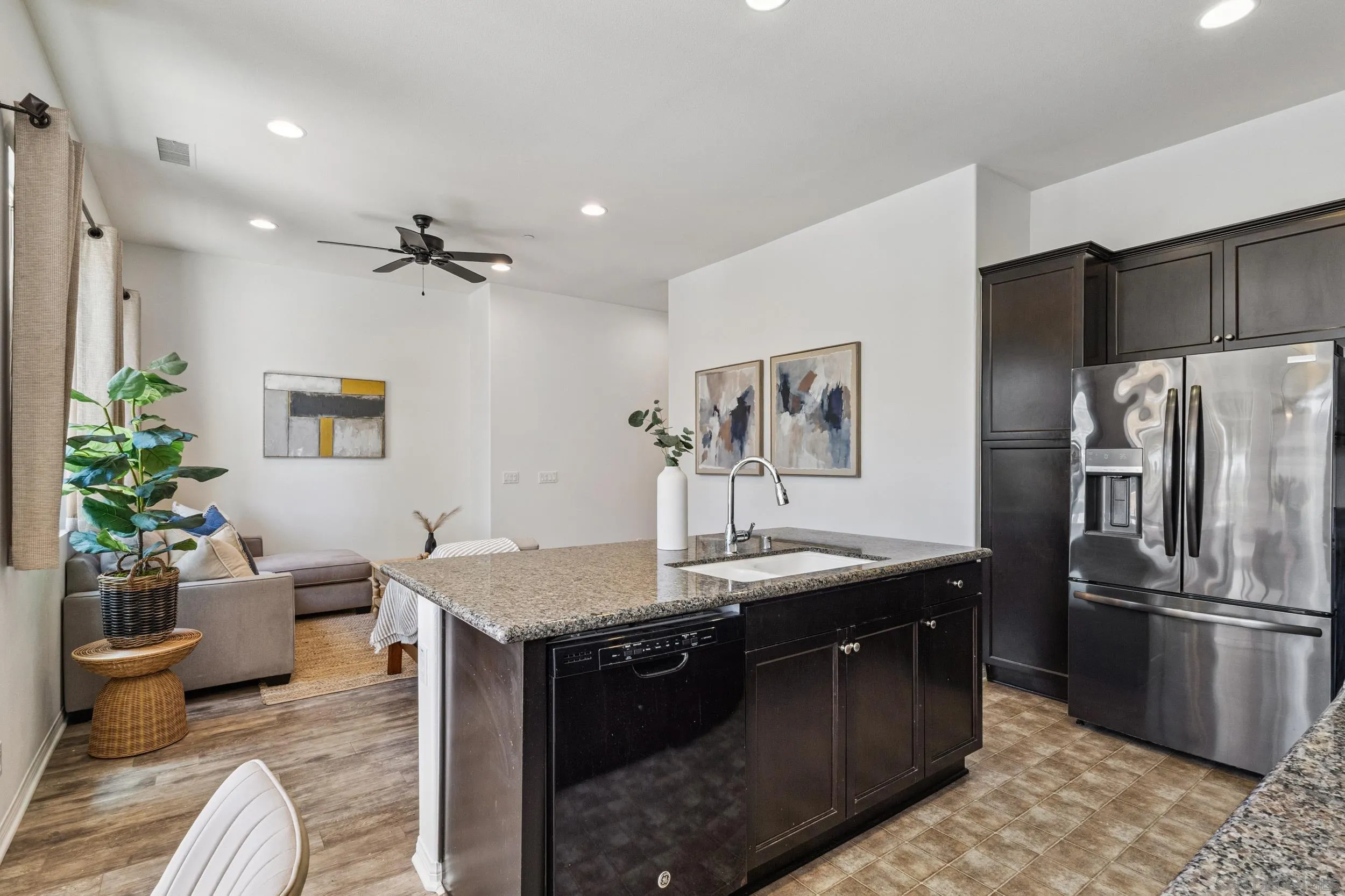 Photo #4: 250035778 Listing 