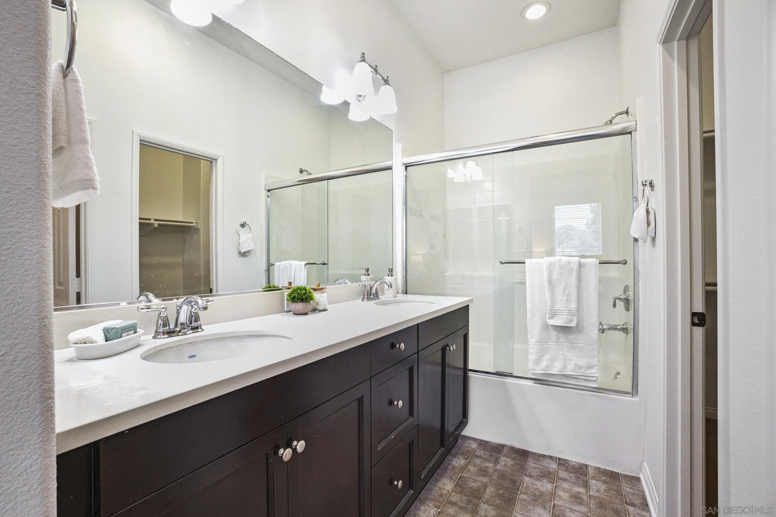 Photo #20: 250035778 Listing: Photo #20