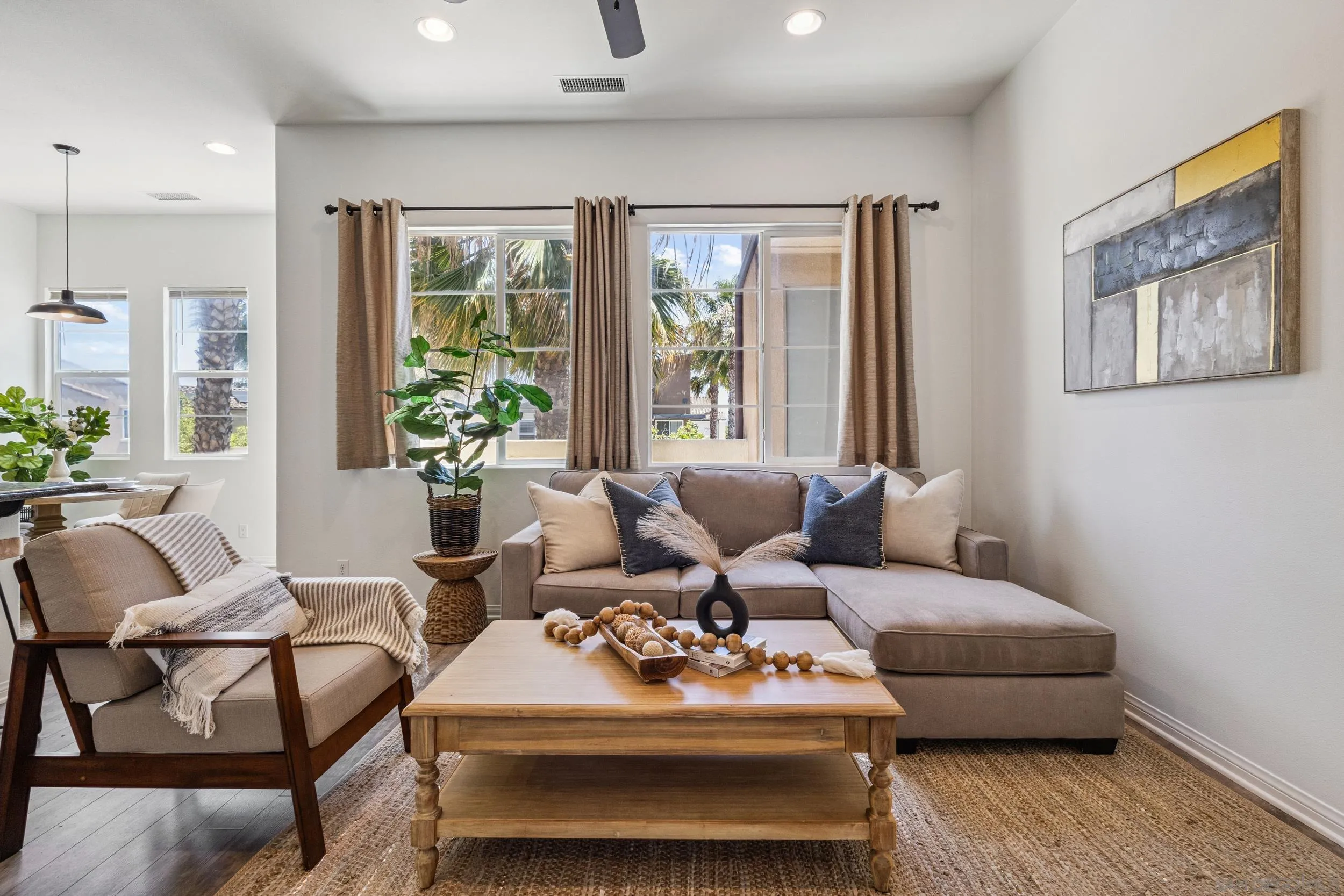Photo #2: 250035778 Listing 
