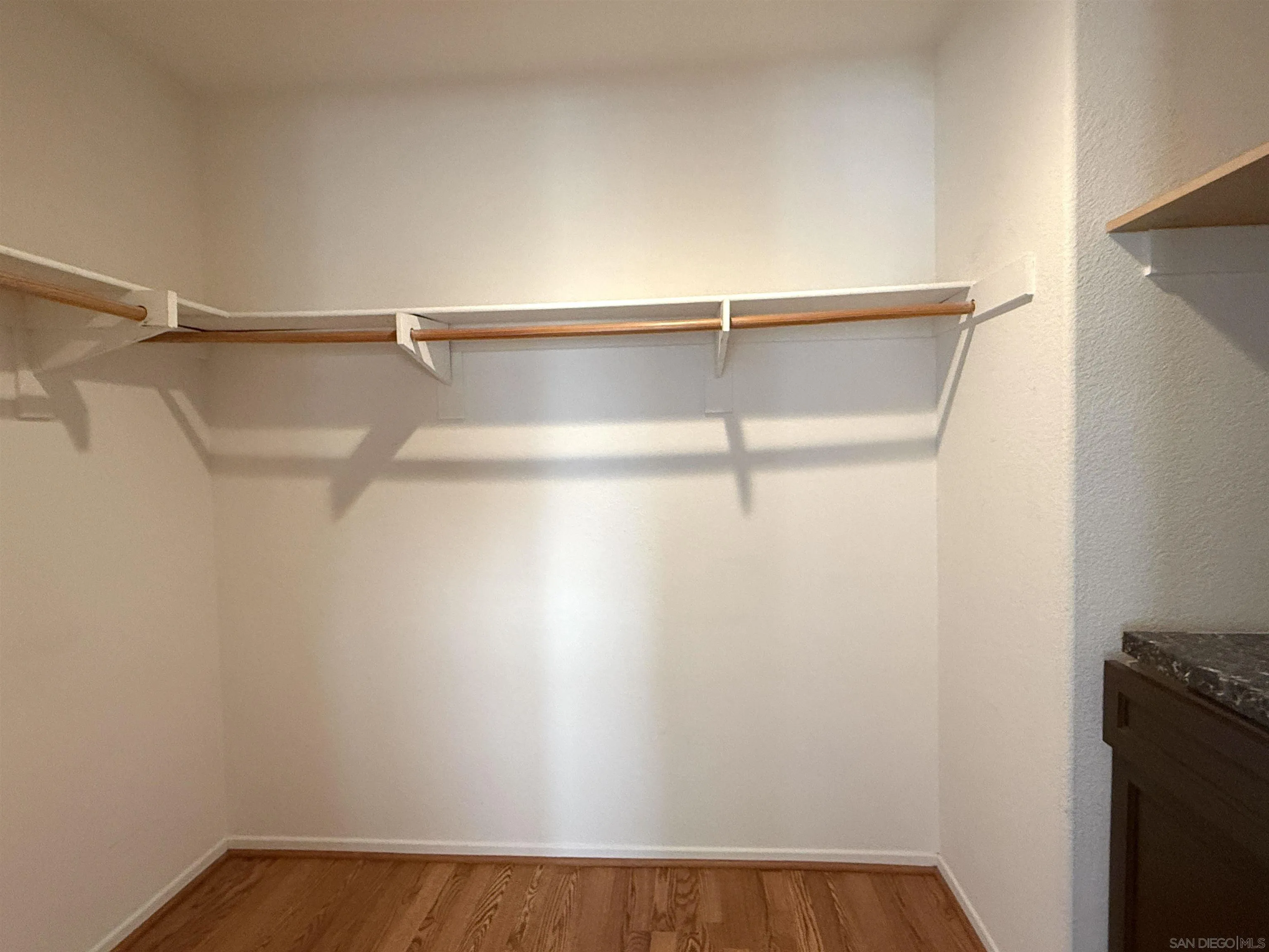 Photo #8: 250035780 Listing: Photo #8