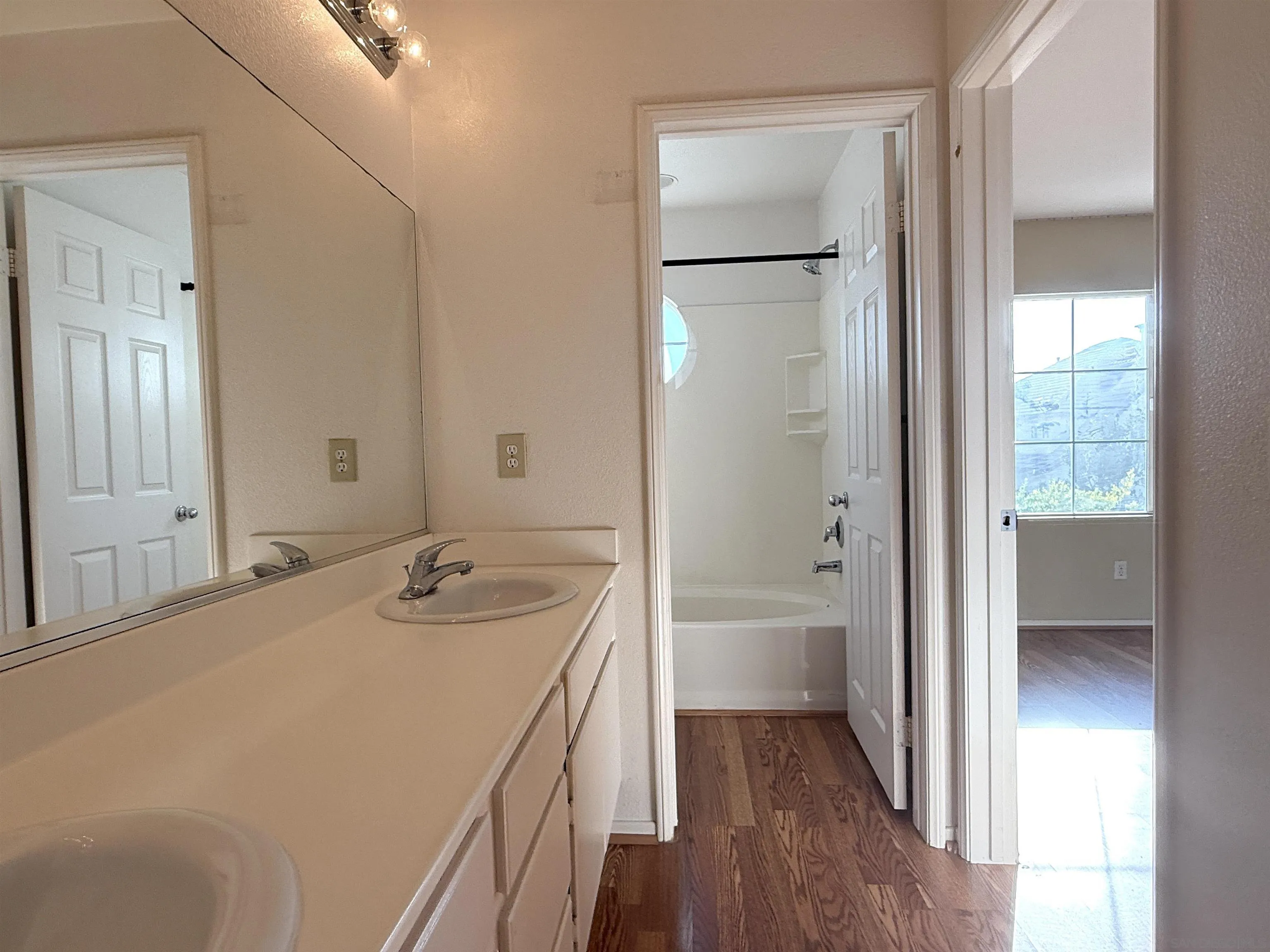 Photo #13: 250035780 Listing: Photo #13