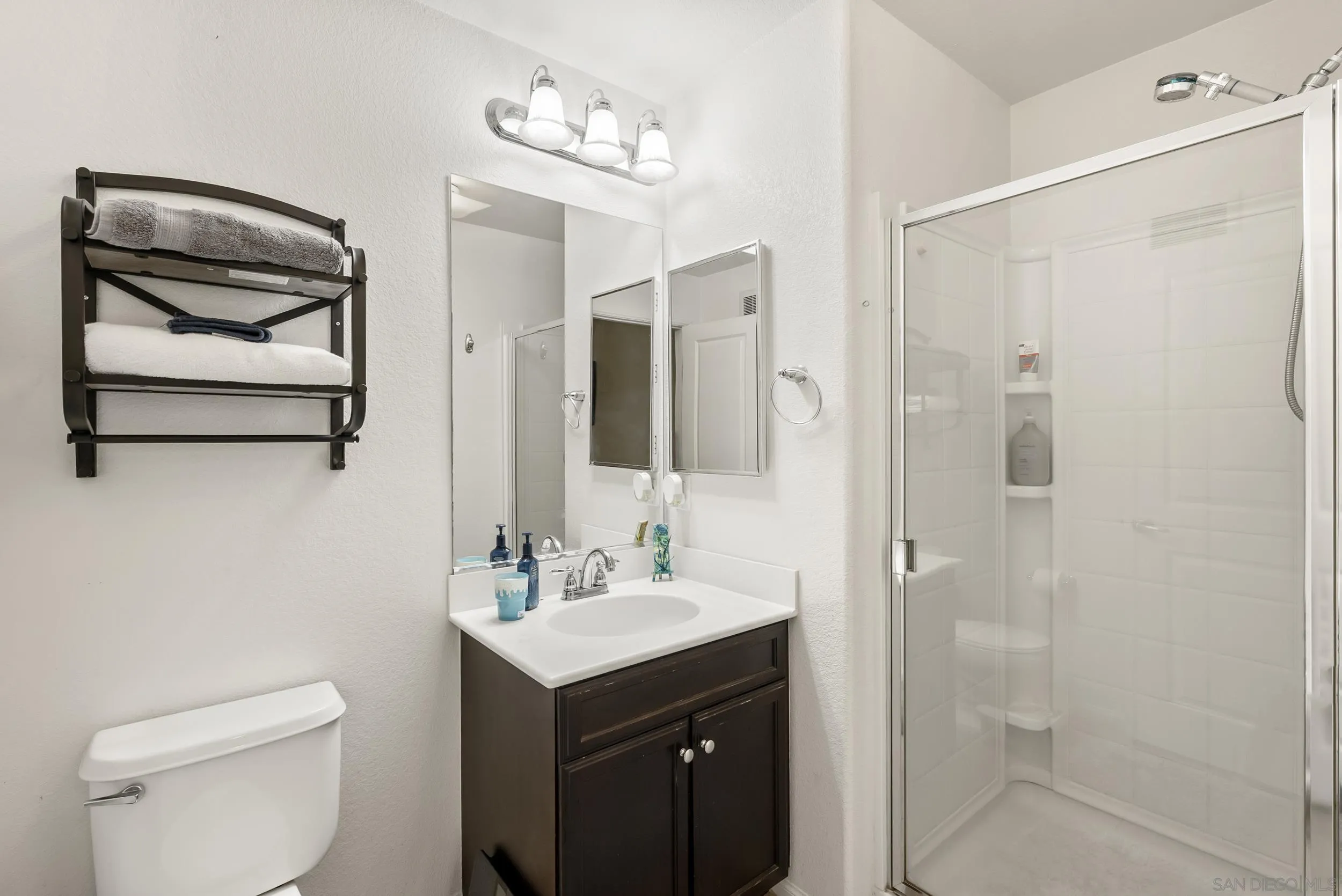 Photo #8: 250035781 Listing: Photo #8