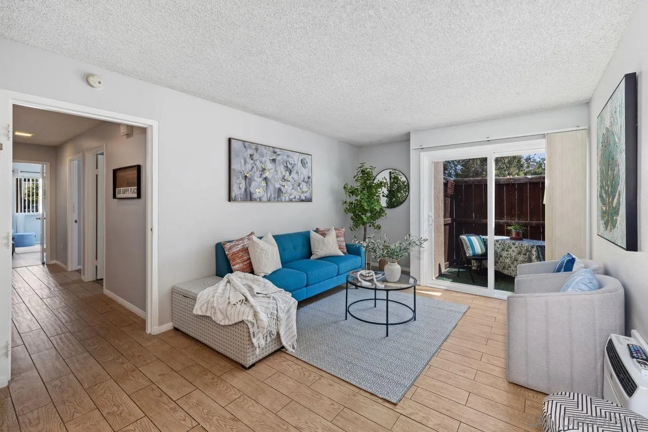 Photo #3: 250035794 Listing 