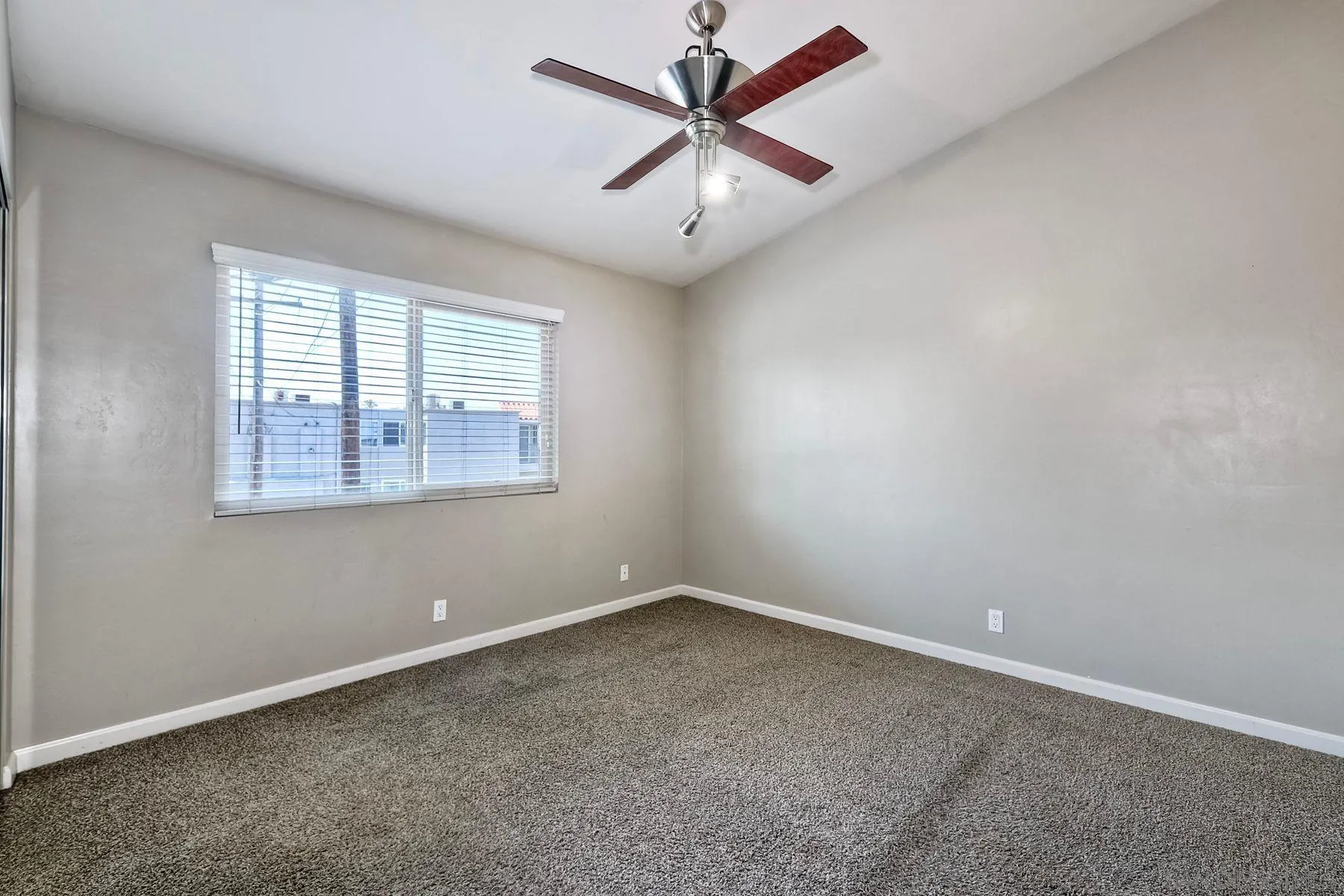 Photo #16: 250035807 Listing: Photo #16