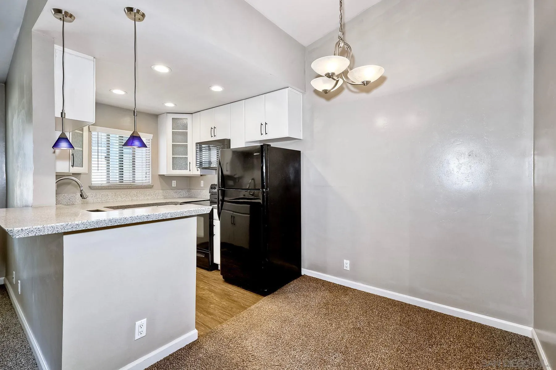 Photo #8: 250035807 Listing: Photo #8