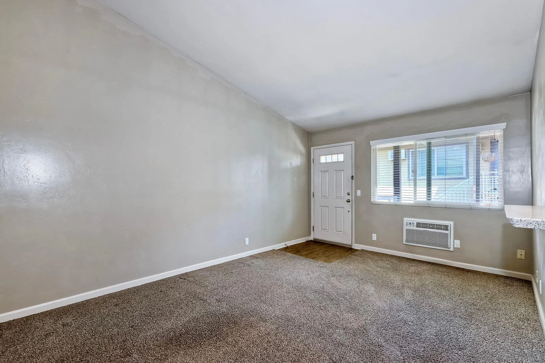 Photo #6: 250035807 Listing 