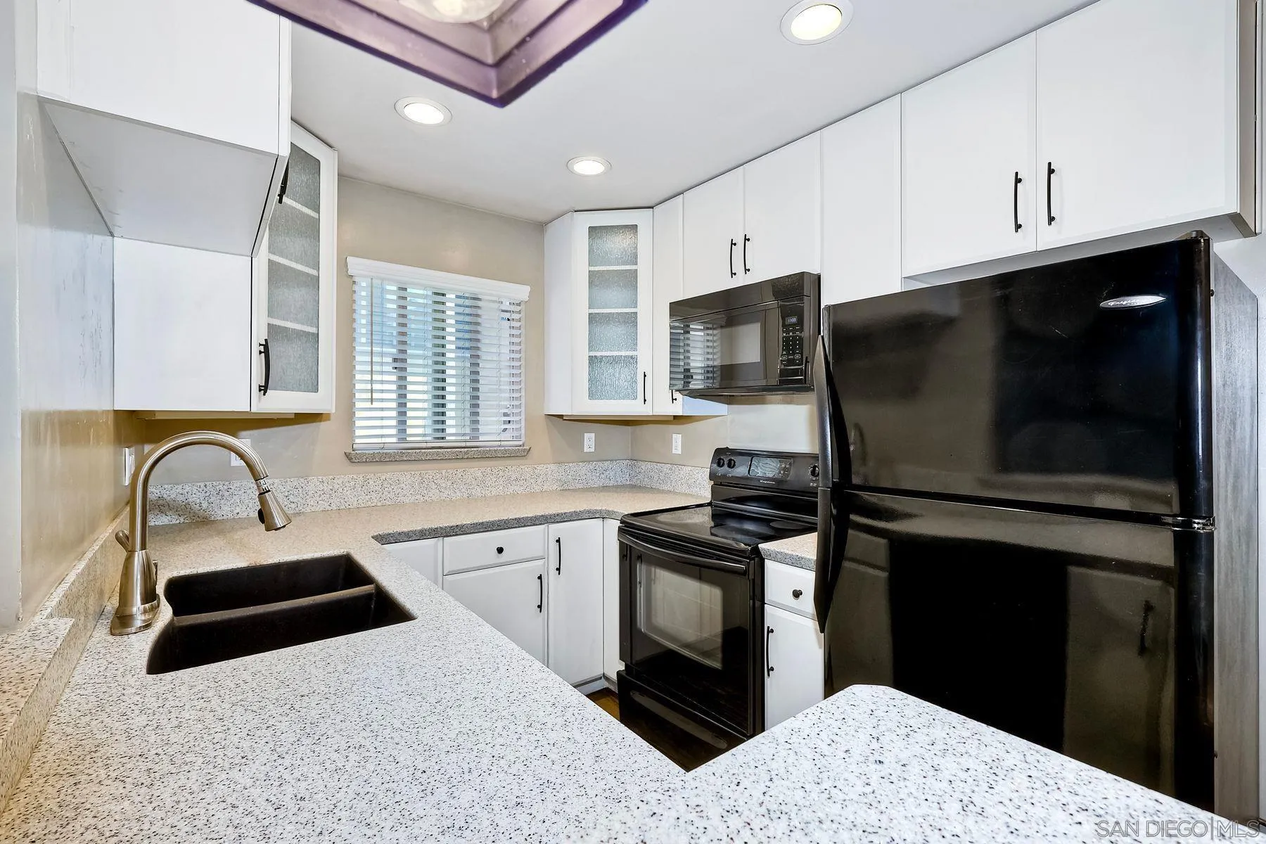 Photo #12: 250035807 Listing: Photo #12