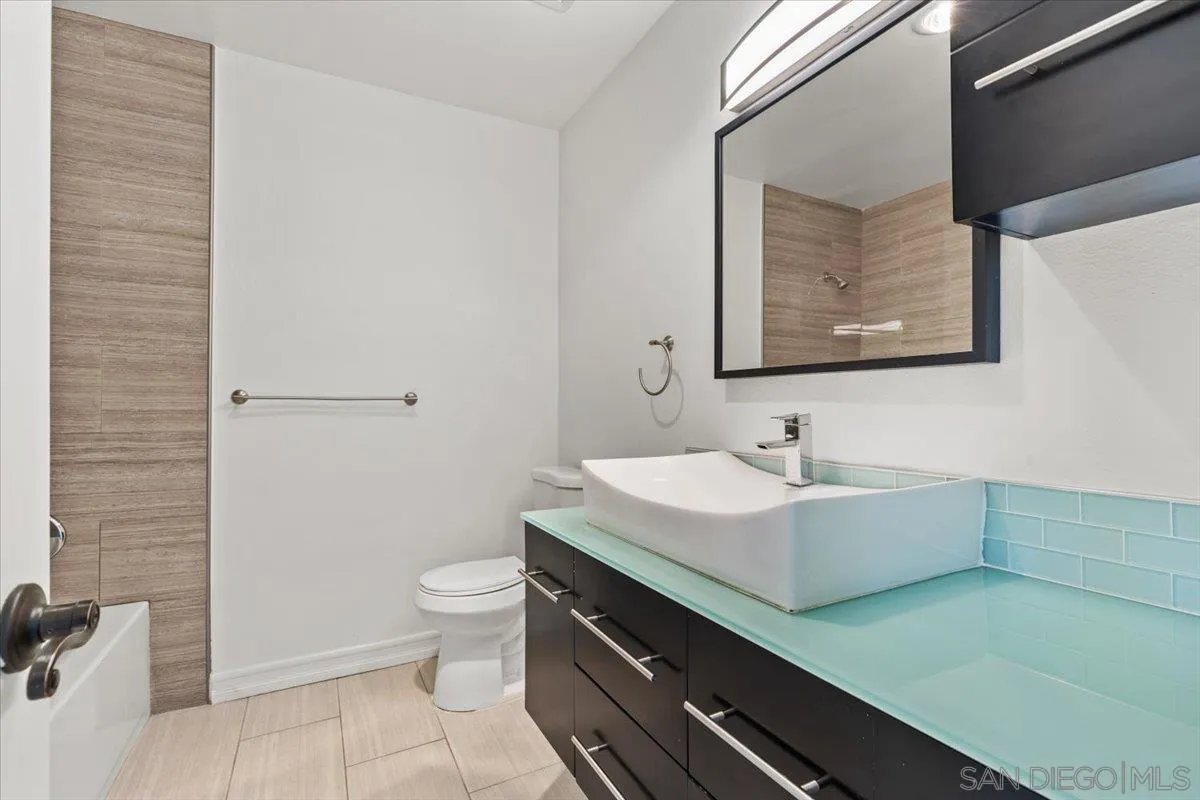 Photo #19: 250035811 Listing: Photo #19