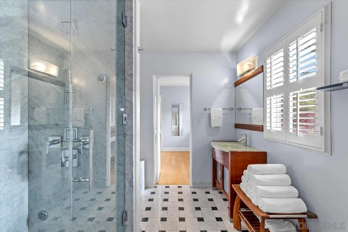 https://cdn.realtyfeed.com/cdn/127/250035812/75f4c966078b54d9e0a635f8f846662f.webp