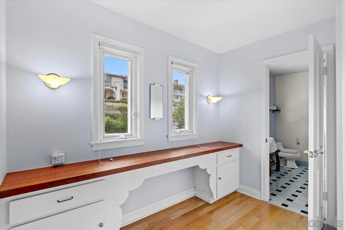 https://cdn.realtyfeed.com/cdn/127/250035812/8641dba6a65fe2688ee738c8f8314921.webp