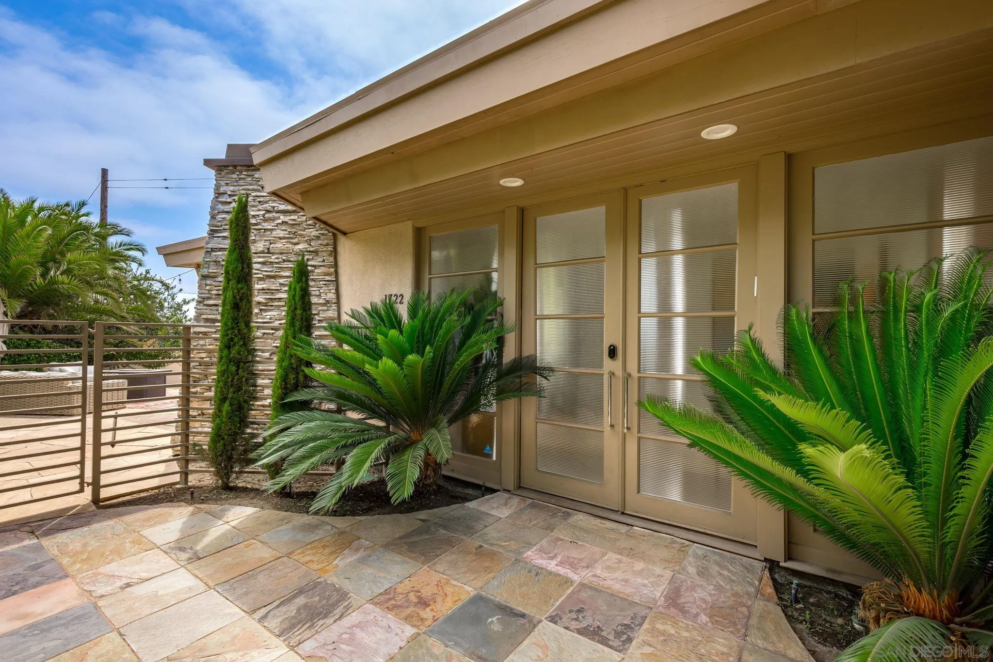 https://cdn.realtyfeed.com/cdn/127/250035820/04a495010984d0ce69ba2a944f18cd35.webp