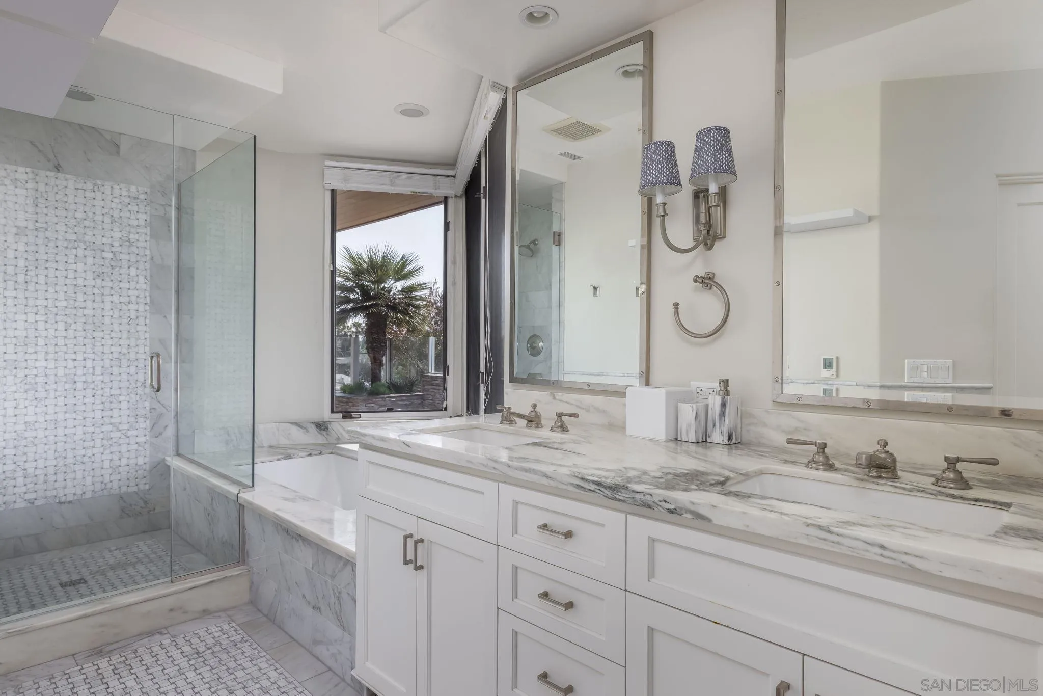https://cdn.realtyfeed.com/cdn/127/250035820/4f959365985f891880dcf7faa643ca8e.webp