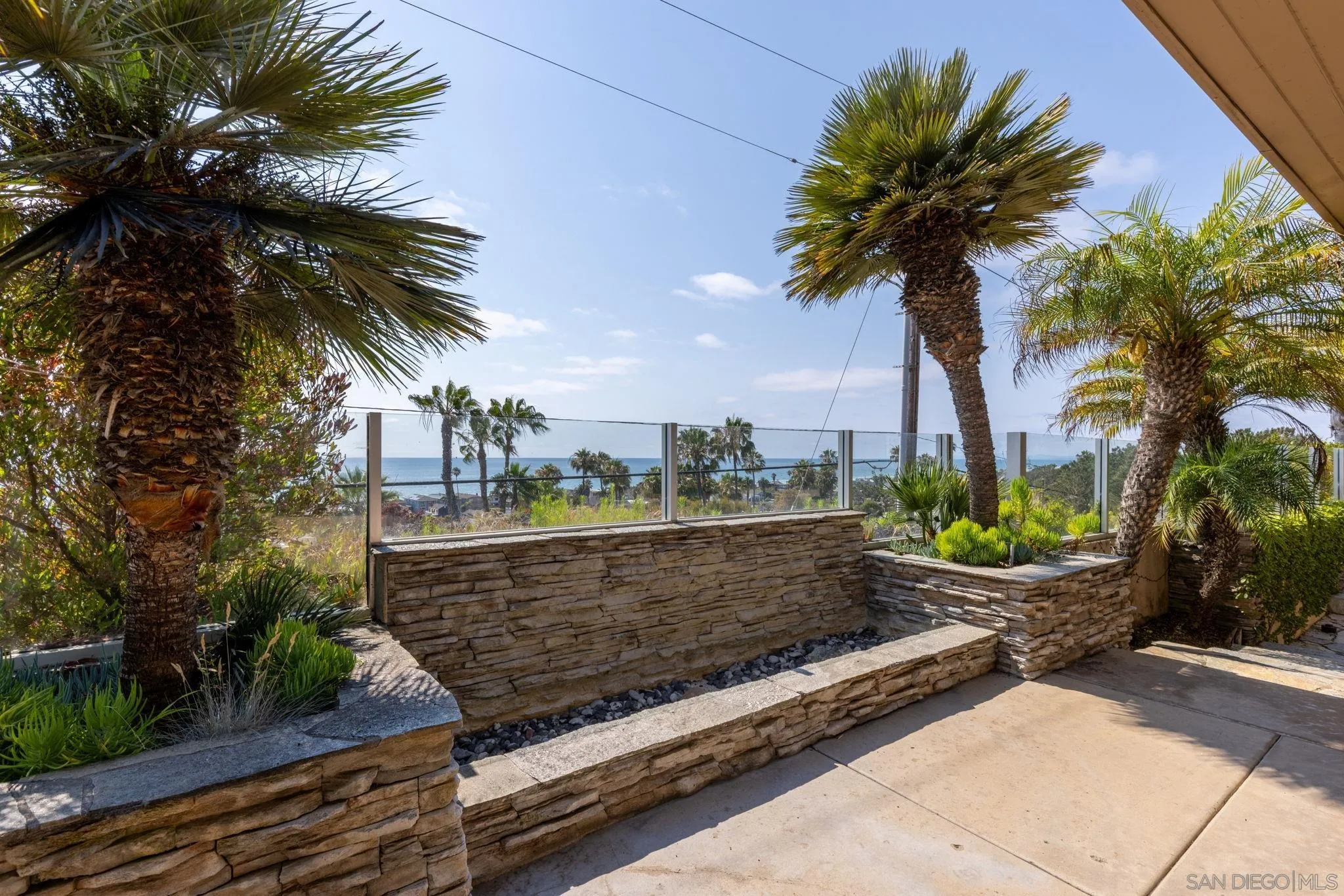 https://cdn.realtyfeed.com/cdn/127/250035820/c88c9b4ff869d0787916ac37fa17d315.webp