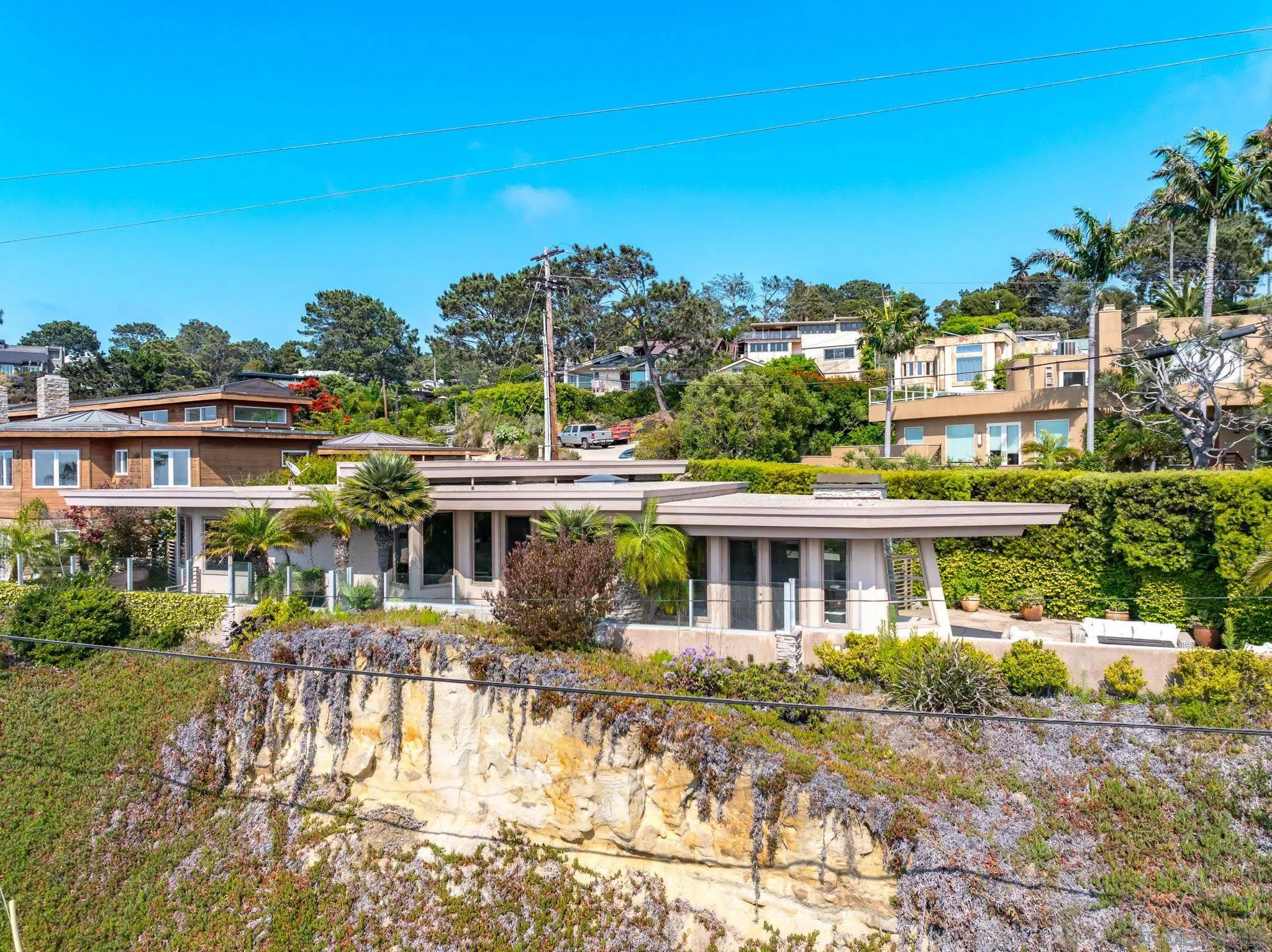 https://cdn.realtyfeed.com/cdn/127/250035820/d892077af4434148d95b64b3d930a5ef.webp