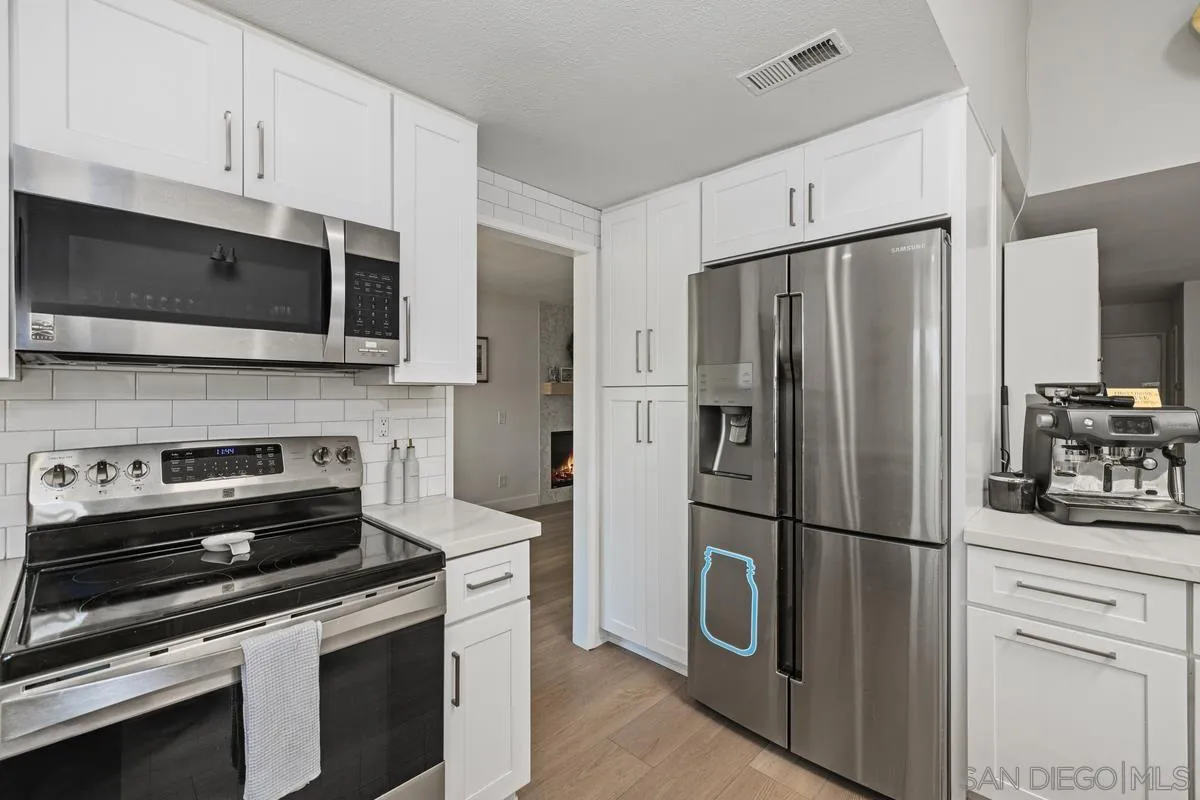 Photo #10: 250035822 Listing: Photo #10
