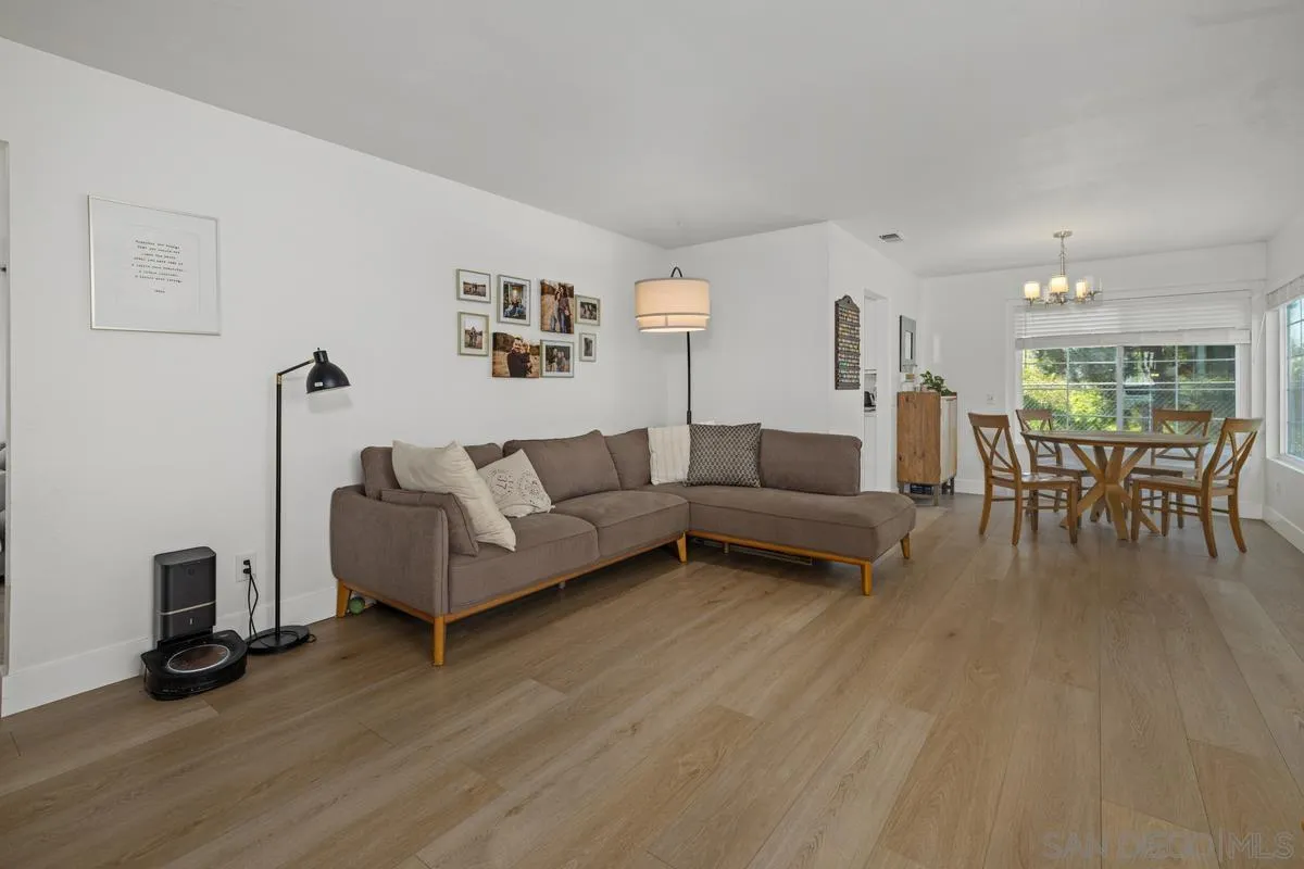 Photo #4: 250035822 Listing 