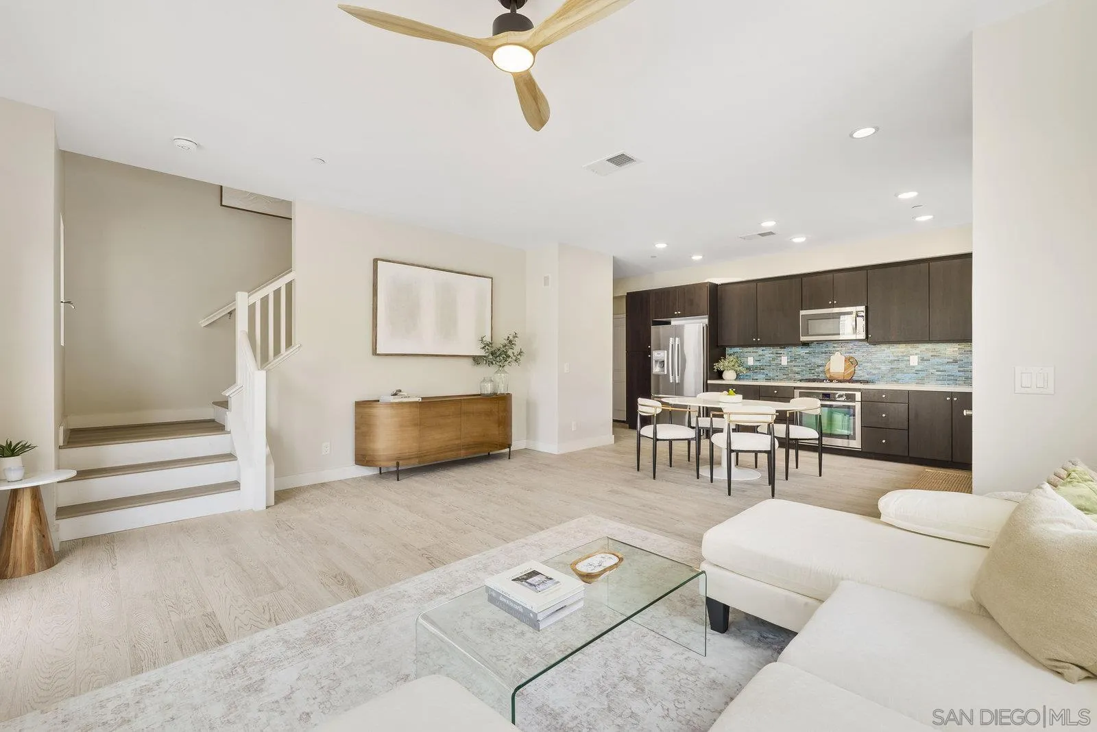 Photo #6: 250035823 Listing 