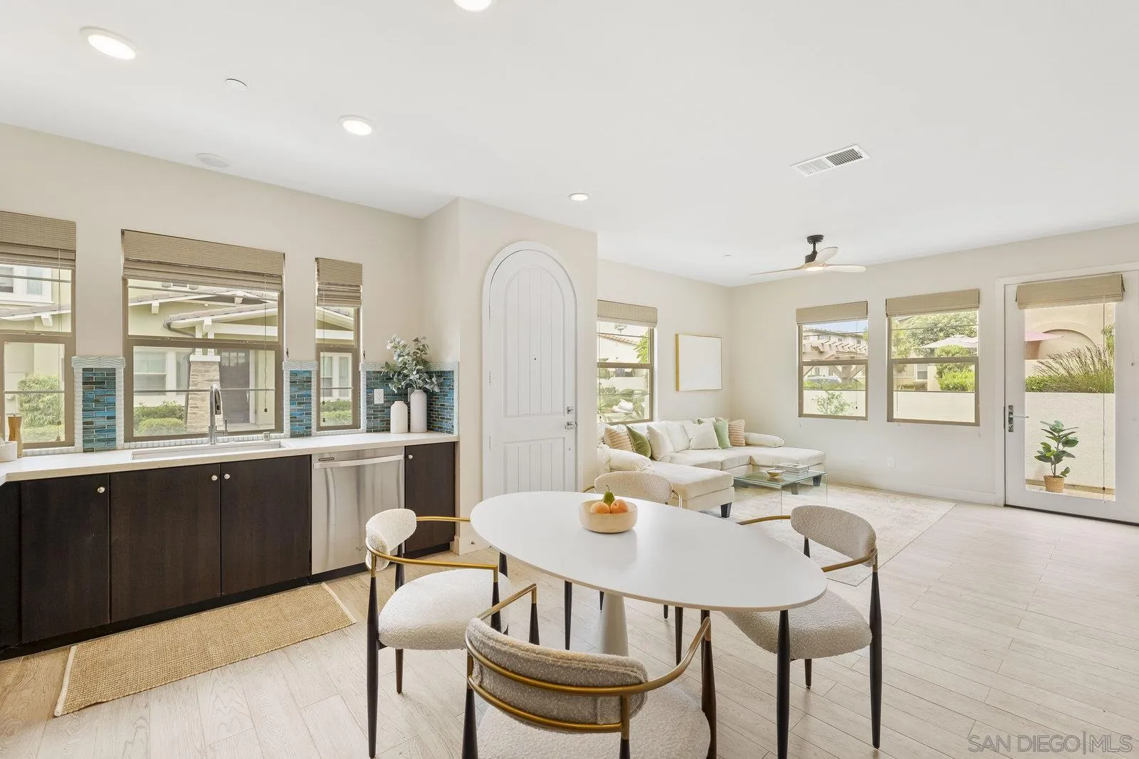 Photo #5: 250035823 Listing 