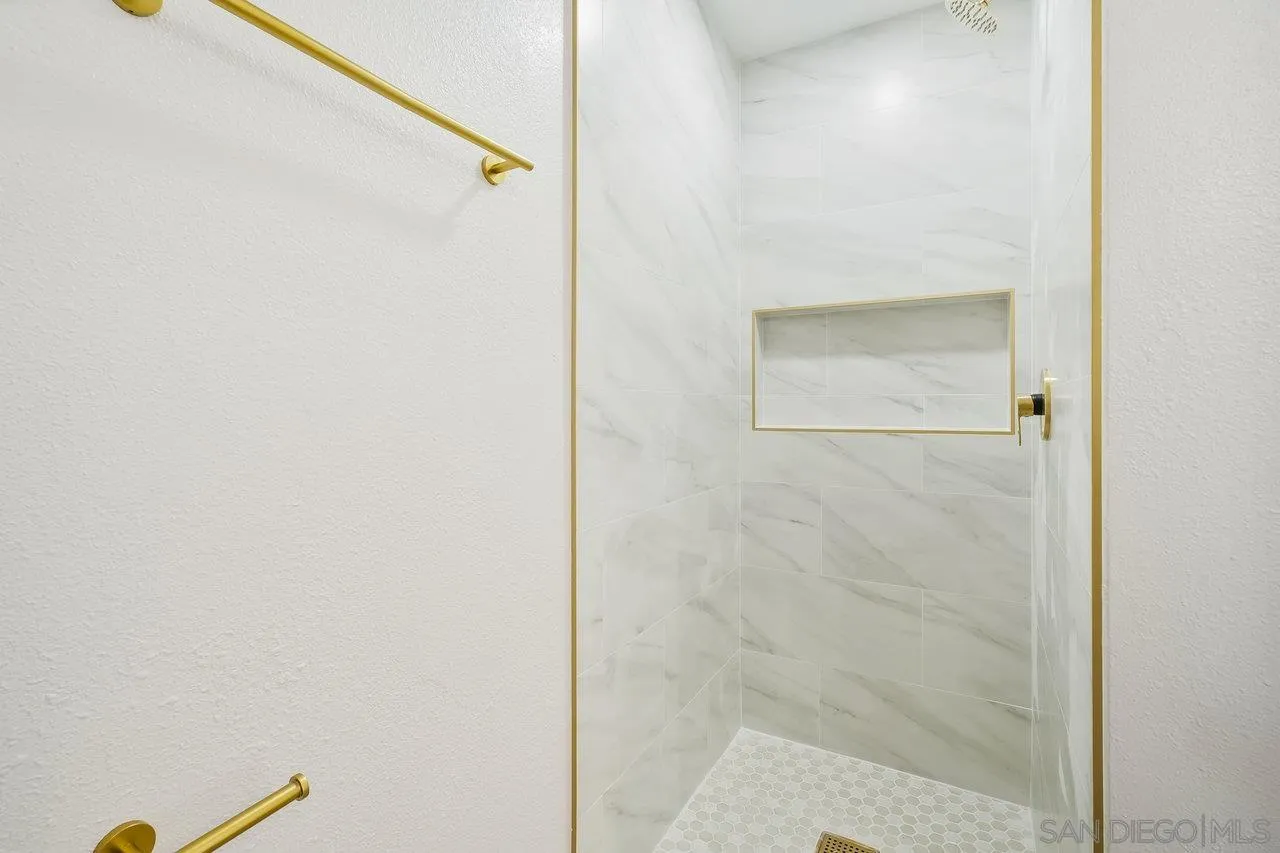 Photo #22: 250035824 Listing: Photo #22