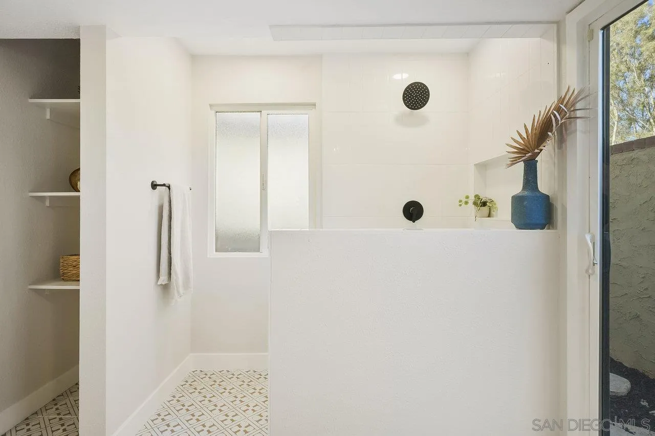 Photo #13: 250035824 Listing: Photo #13