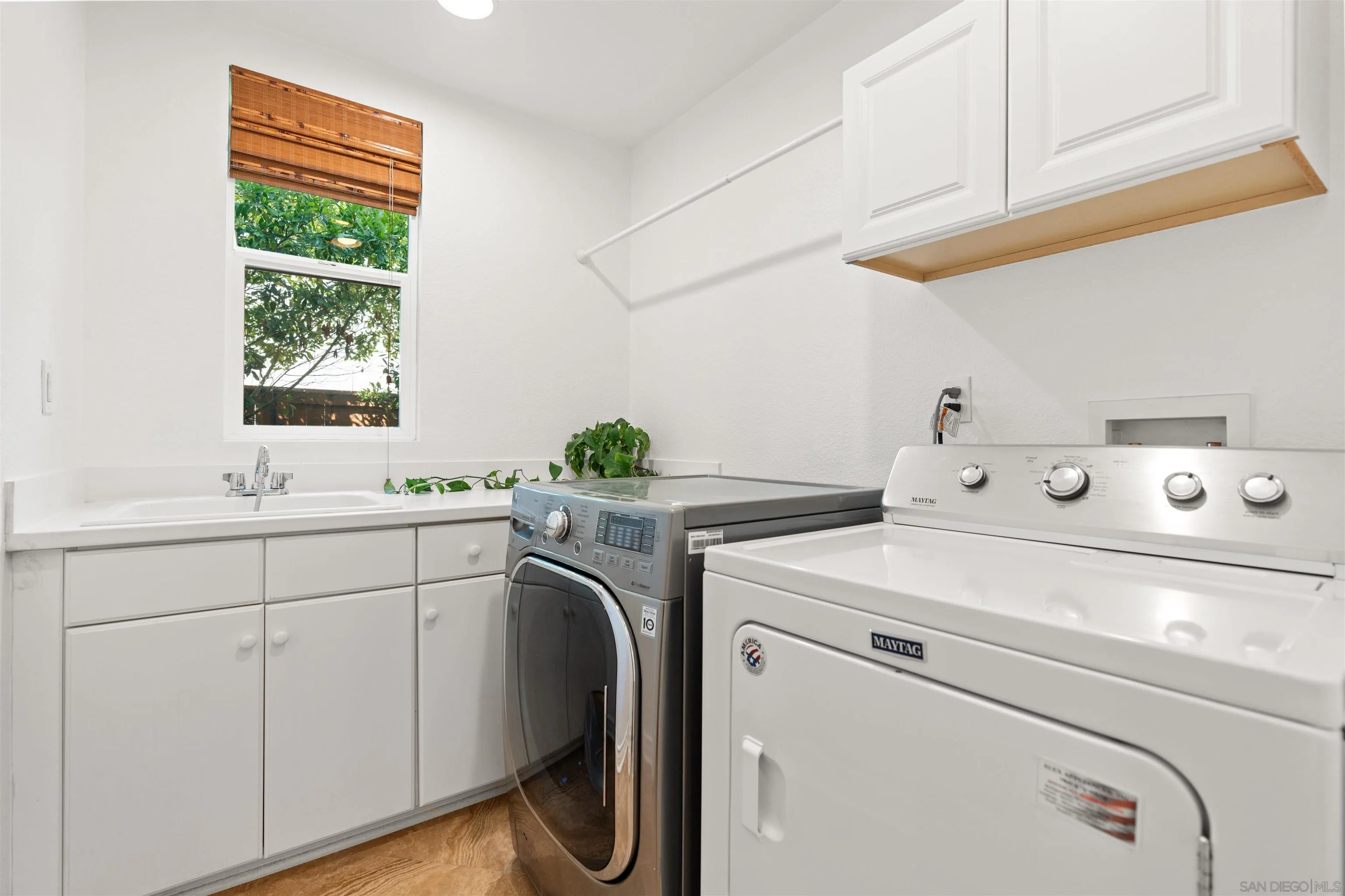 https://cdn.realtyfeed.com/cdn/127/250035825/1e767d2e6e0fd8a0856e11a72346c71b.webp