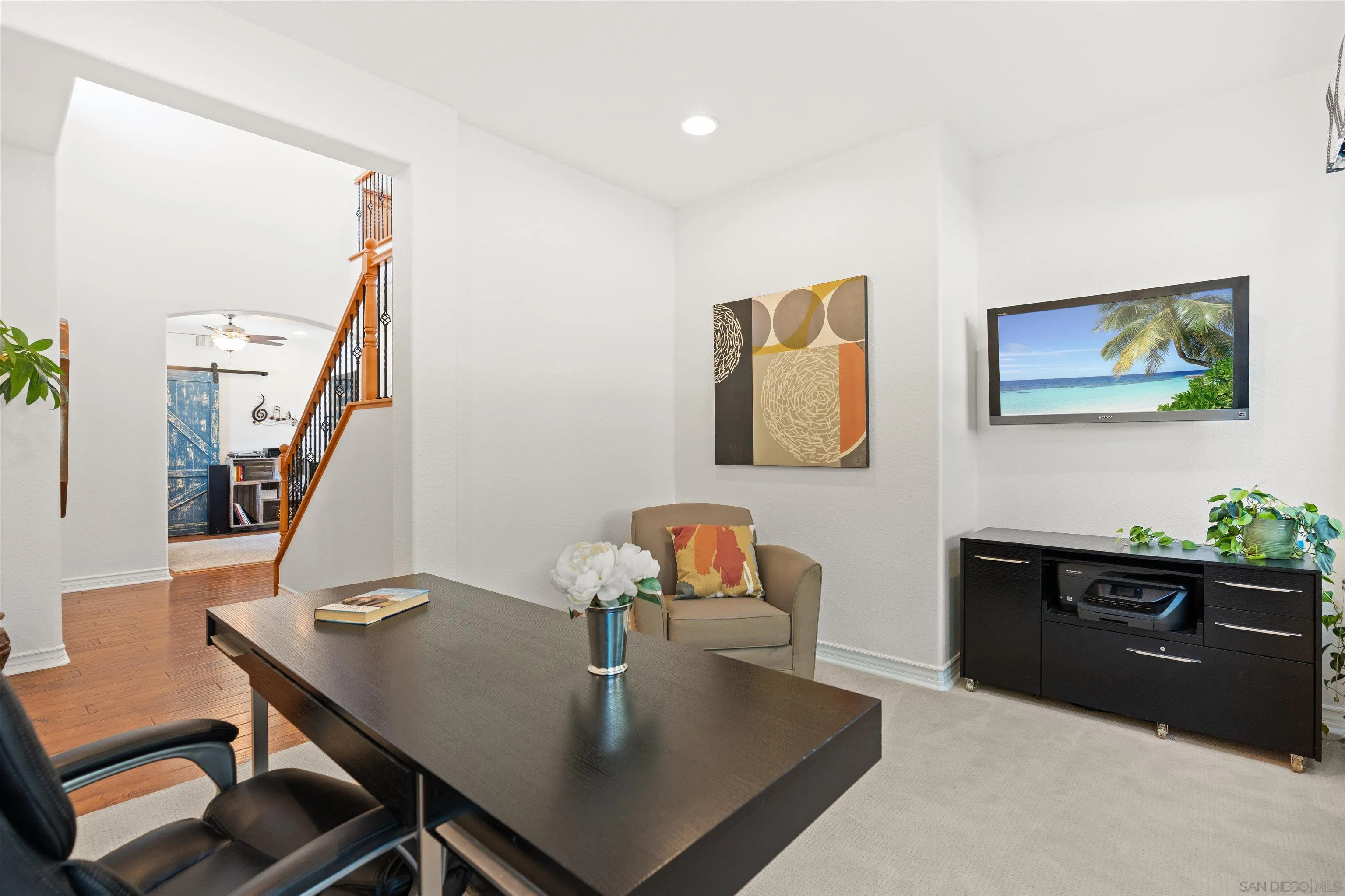 https://cdn.realtyfeed.com/cdn/127/250035825/431eb5484637aea9a62810140f114fb5.webp