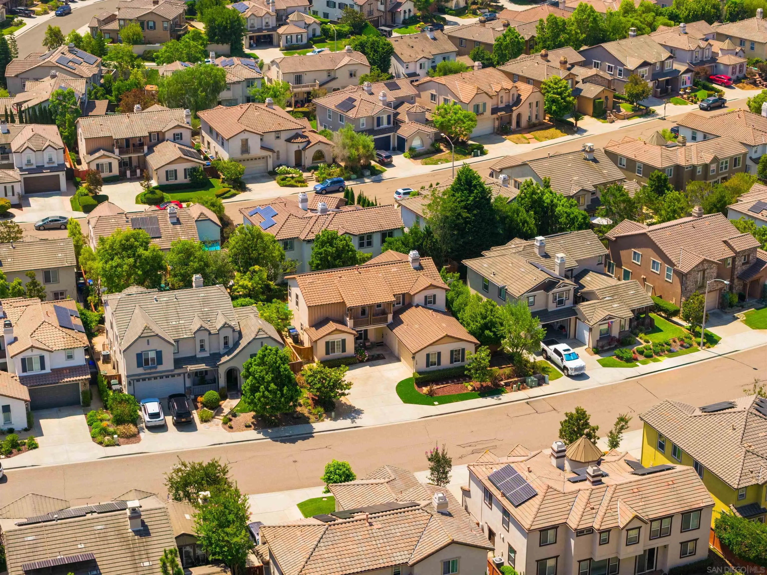 https://cdn.realtyfeed.com/cdn/127/250035825/54aa50697383403637d40d6033181ff9.webp