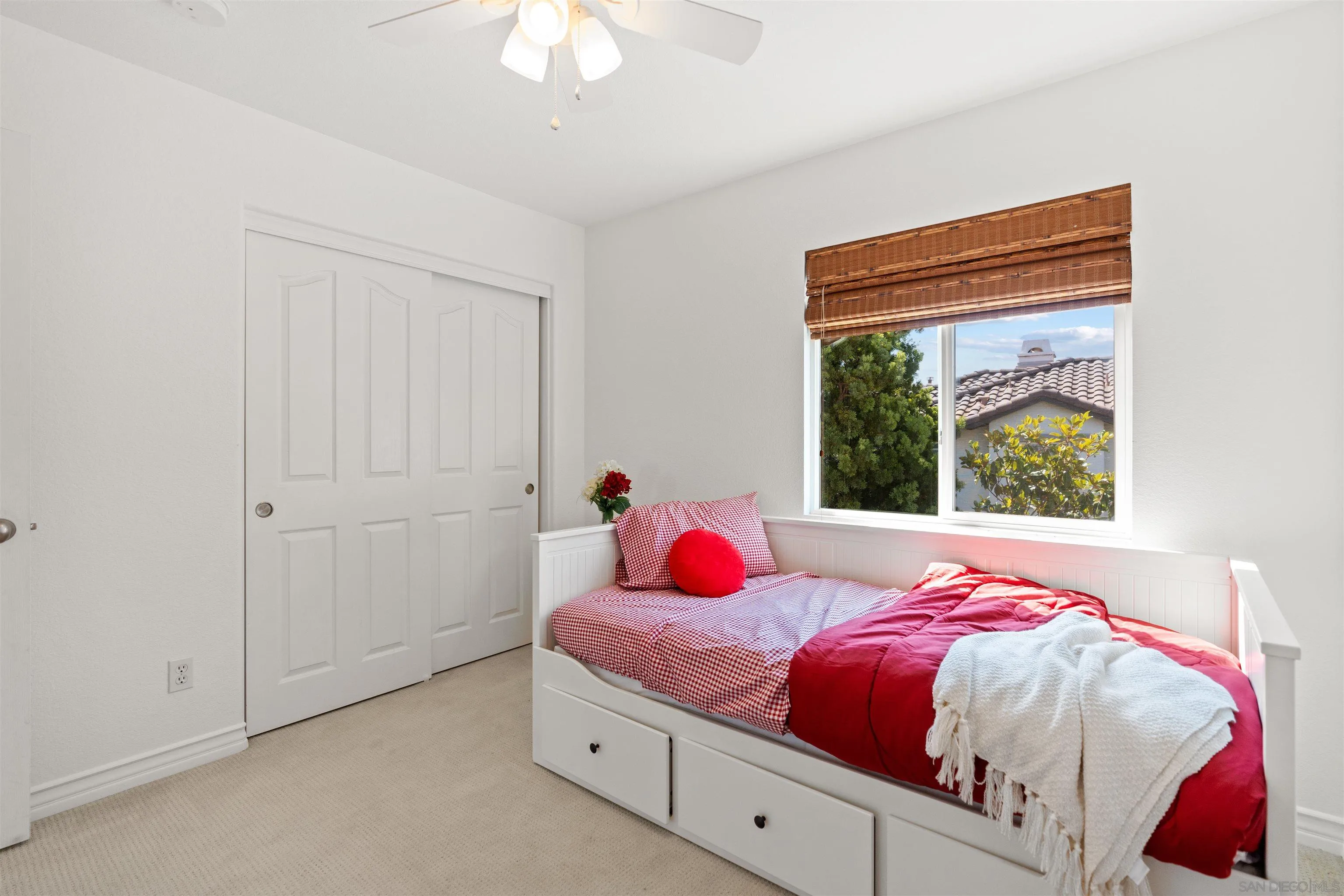 https://cdn.realtyfeed.com/cdn/127/250035825/62f80c439e74ffd3b35a97d21cb1f4fe.webp