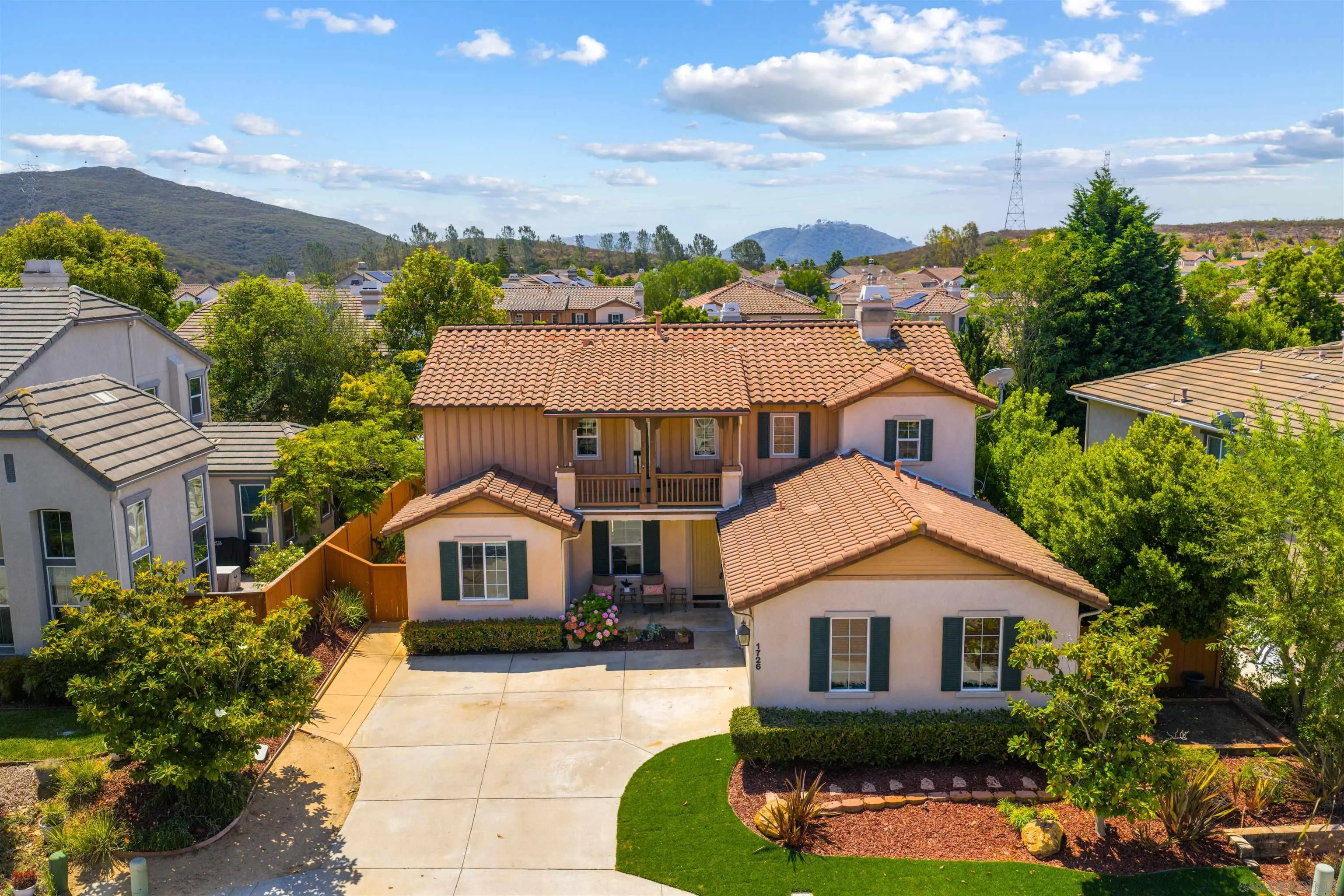 https://cdn.realtyfeed.com/cdn/127/250035825/669a28009c71a7a13b9947d3a9423e15.webp